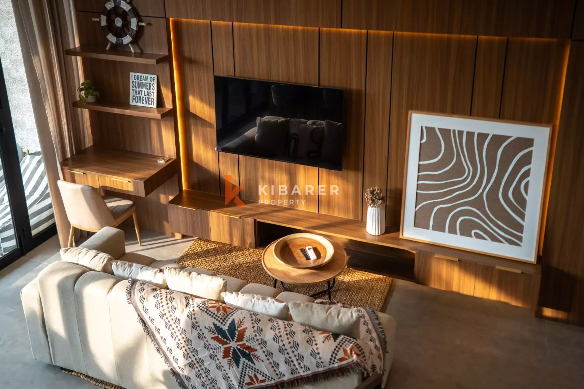 Three-Bedroom Villa with Bathrooms in Canggu with Private Living Room — image 3
