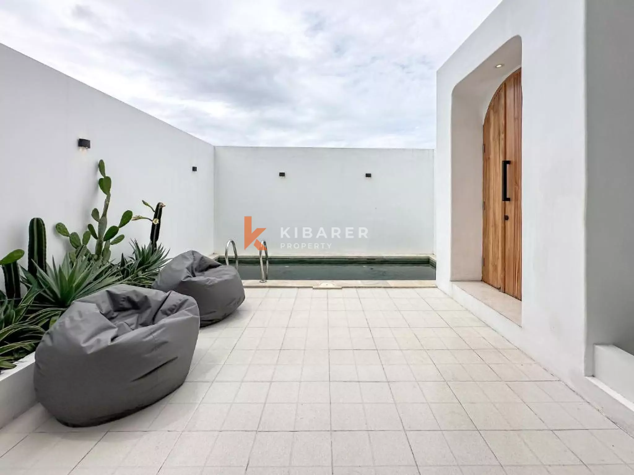 Aesthethic Two-bedroom Villa in Kedungu — image 2