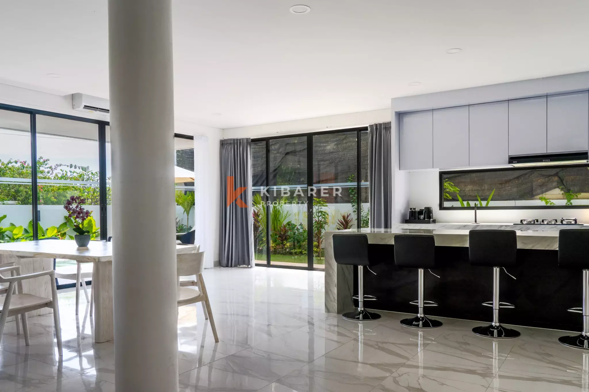Three Bedroom Enclosed Living Villa in Umalas — image 3