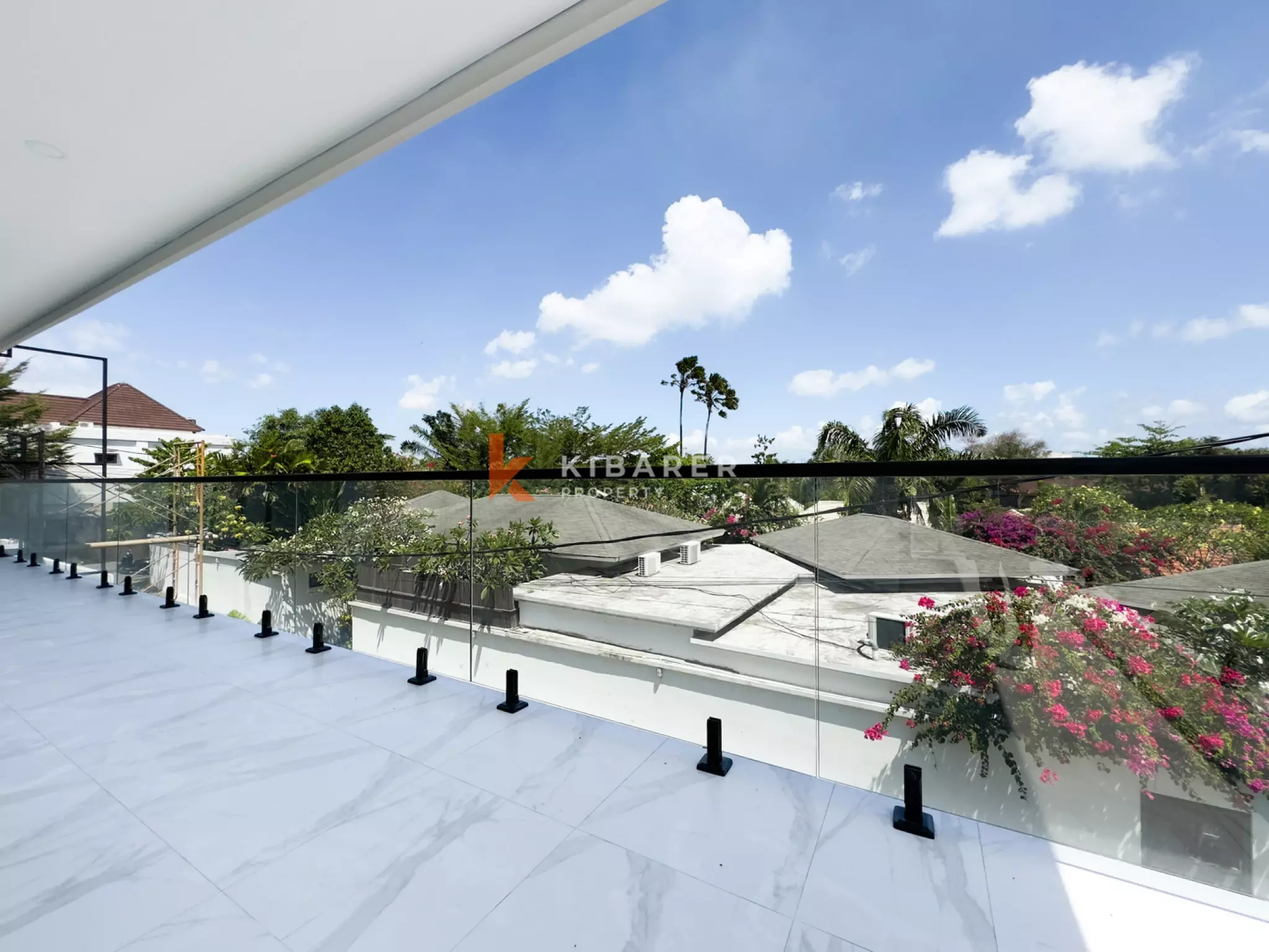 Three Bedroom Enclosed Living Villa in Umalas — image 19