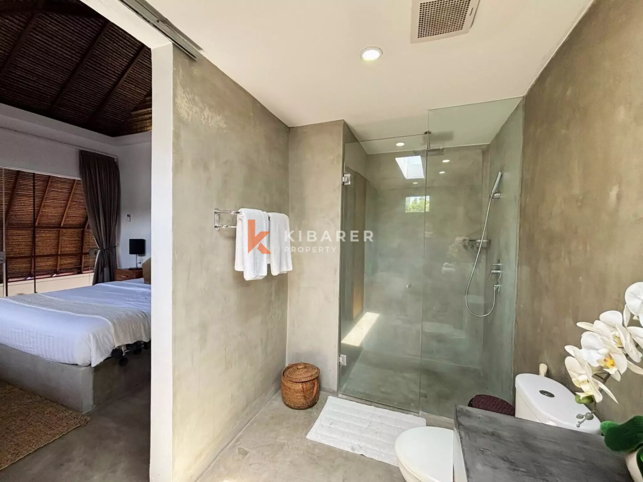 Charming Two-Bedroom Industrial Villa Located in Canggu — image 17