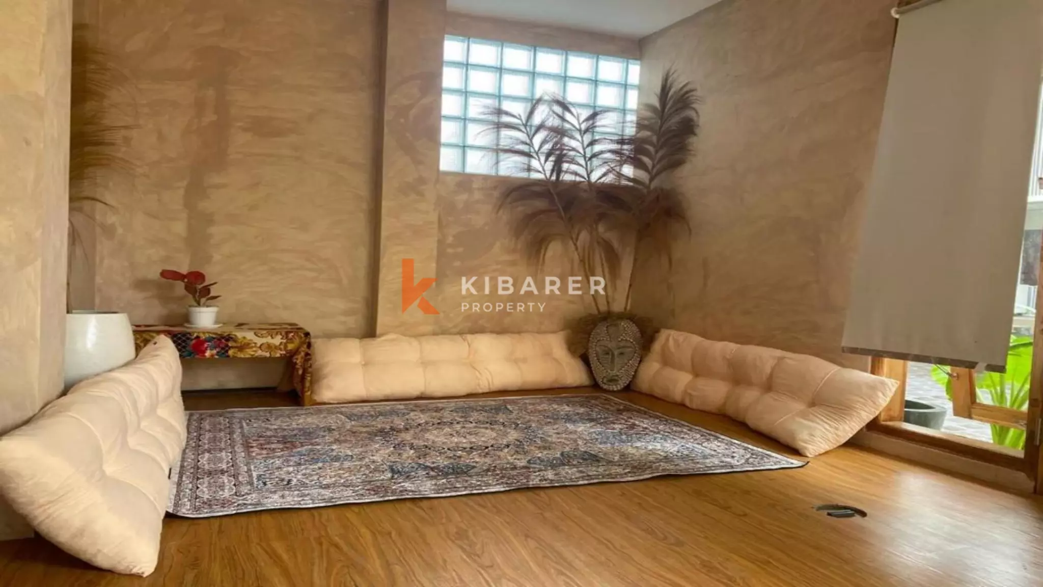 Wonderful Three-Bedroom Semi-Open Living Room Villa Situated in Jimbaran — image 7