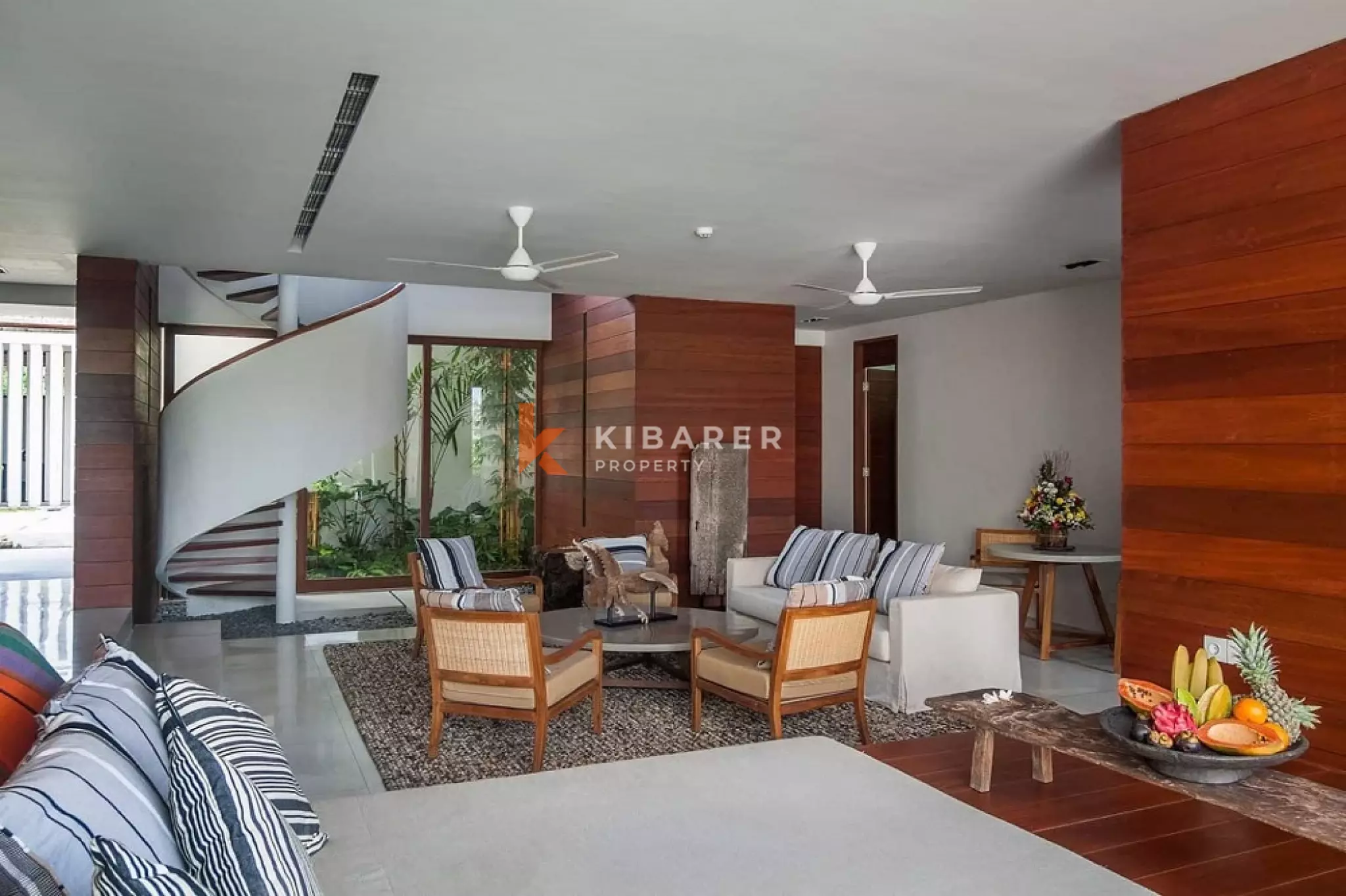 Spacious Seven-Bedroom Villa Residence in Cemagi — image 17