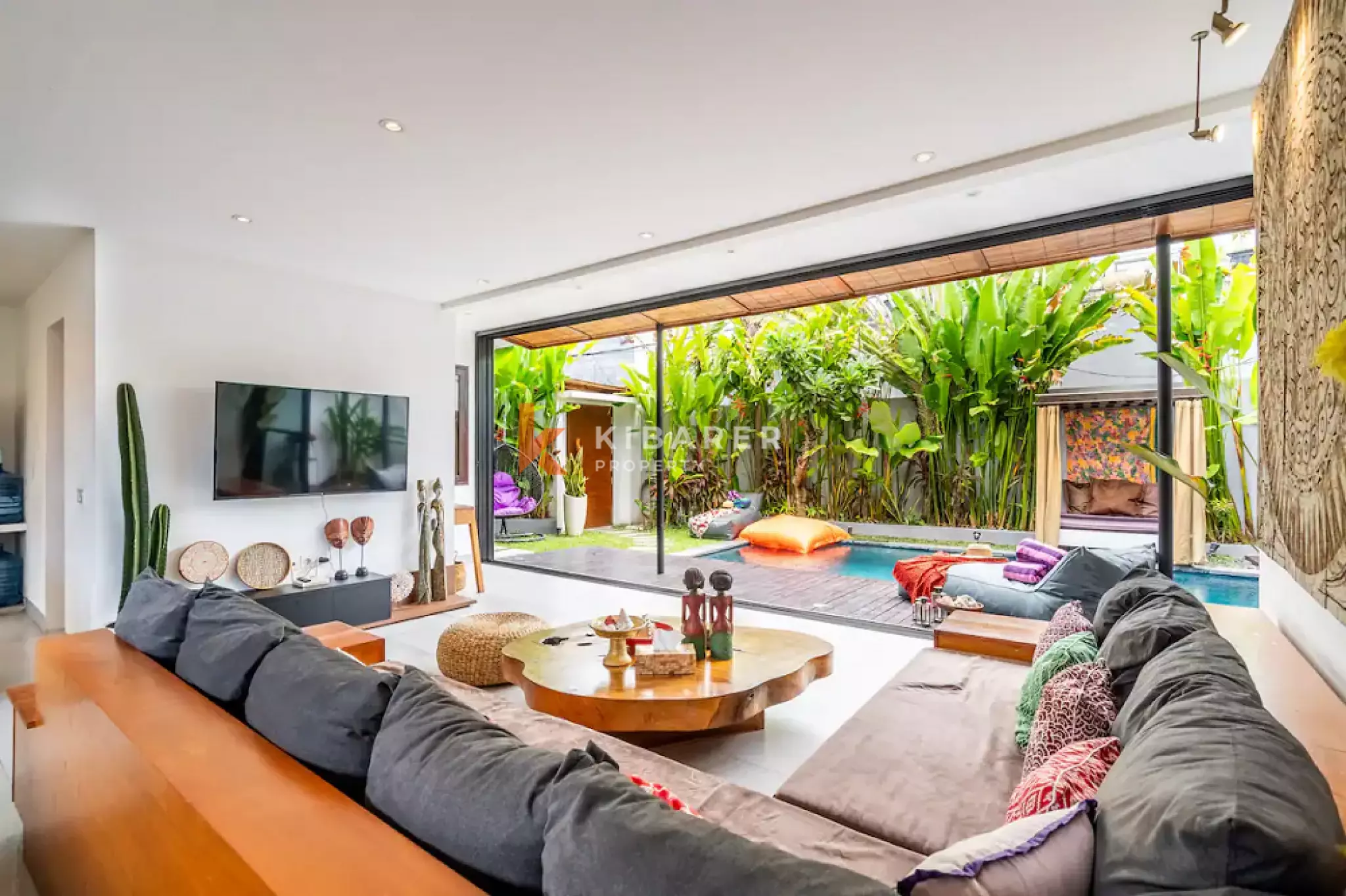 Designed as a Three-Bedroom Tropical Enclosed Villa in Kerobokan — image 4