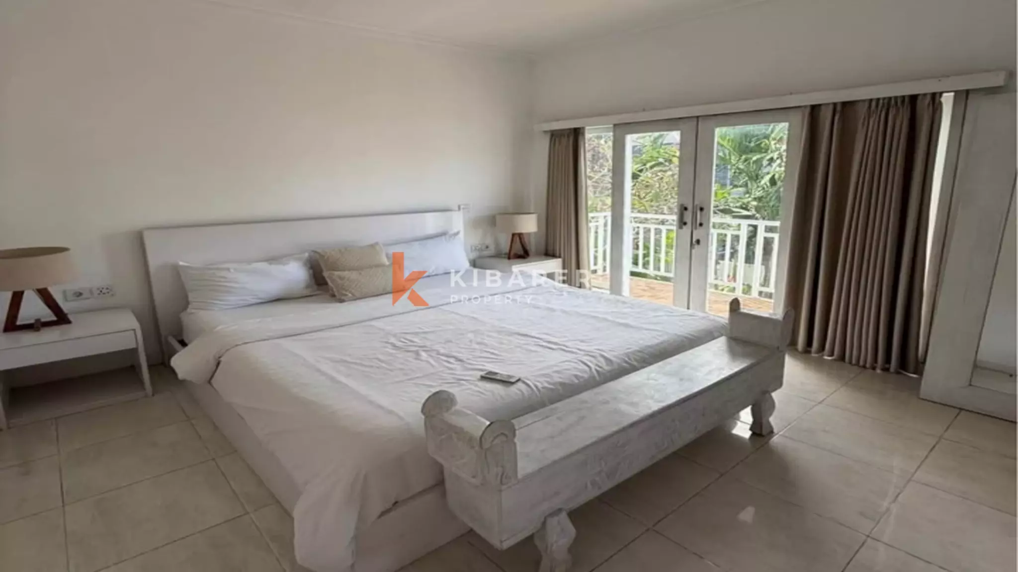 Stylish Three-Bedroom Villa with Private Pool for Rent in Prime Berawa Location — image 7