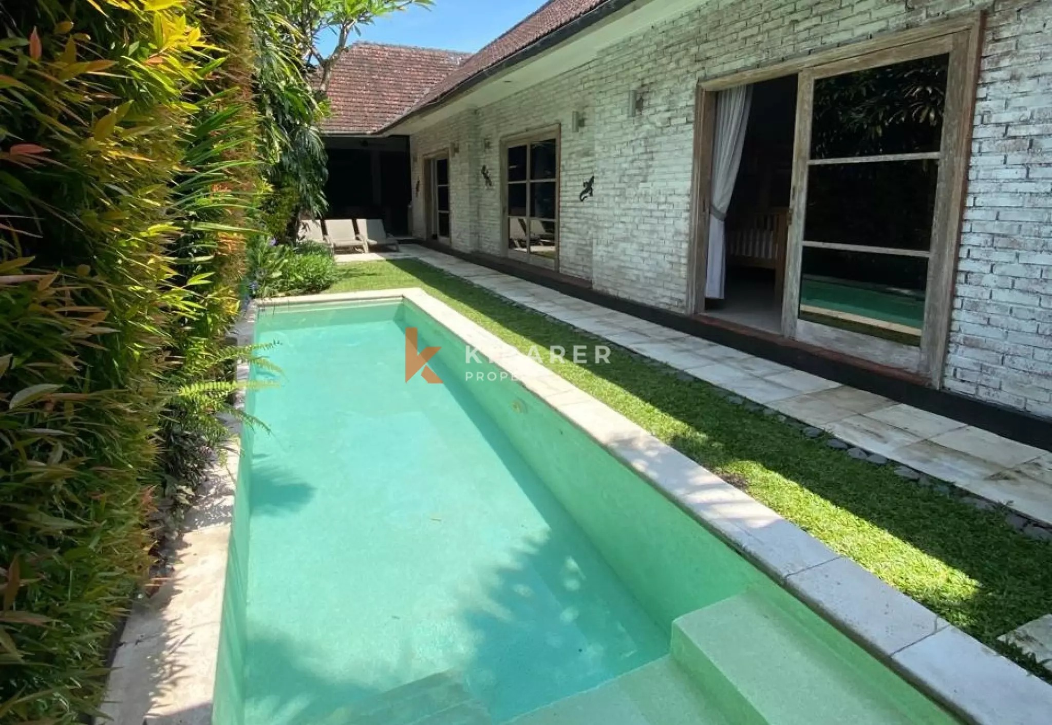 Balinese Three-Bedrooms Villa for Investment Located in Kerobokan Area — image 1
