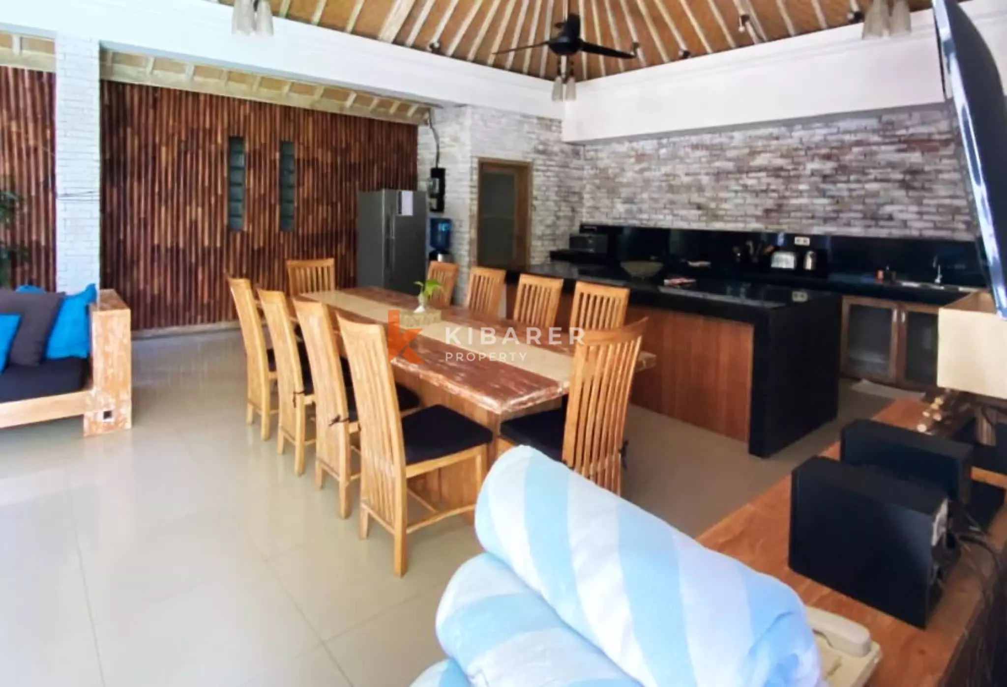 Balinese Three-Bedrooms Villa for Investment Located in Kerobokan Area — image 6