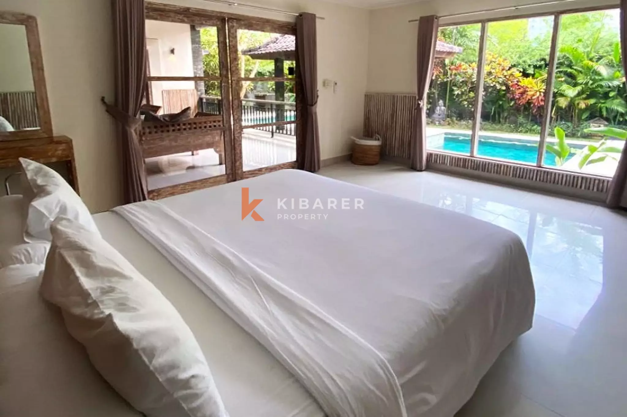 Corner Tropical Serenity Five-Bedrooms Villa in Kerobokan Area — image 7