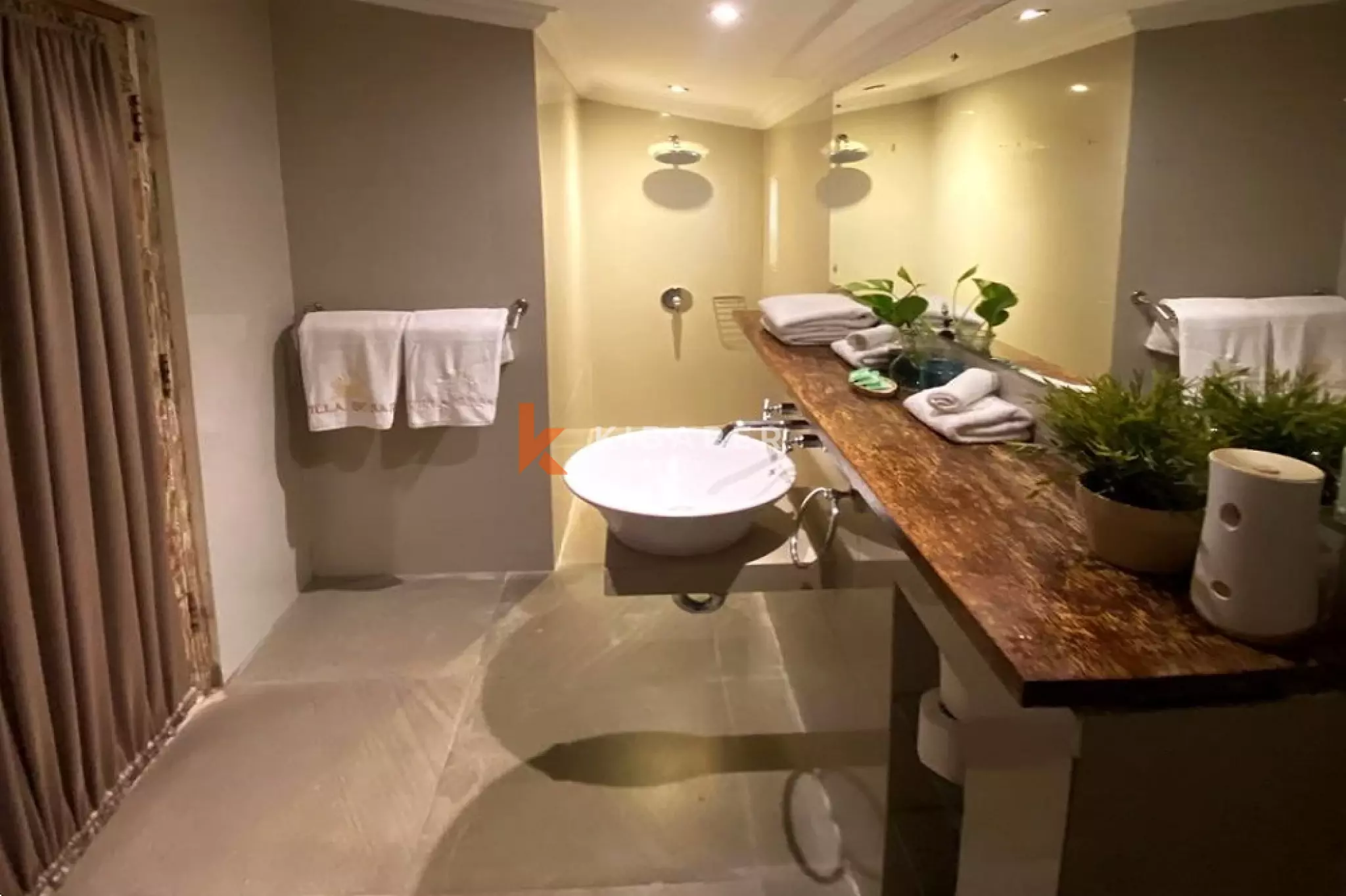 Corner Tropical Serenity Five-Bedrooms Villa in Kerobokan Area — image 15
