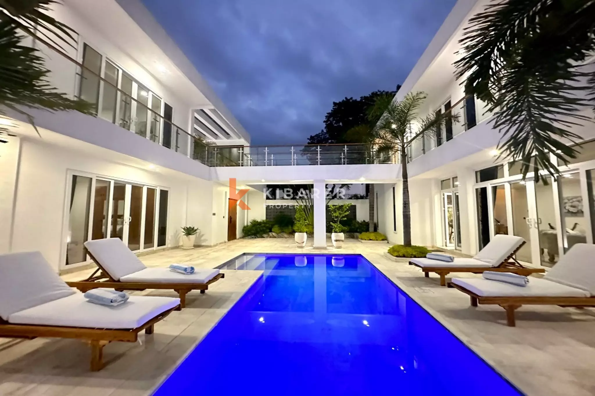 Elegance Four-Bedrooms Enclosed Villa in Tumbak Bayuh Area — image 2