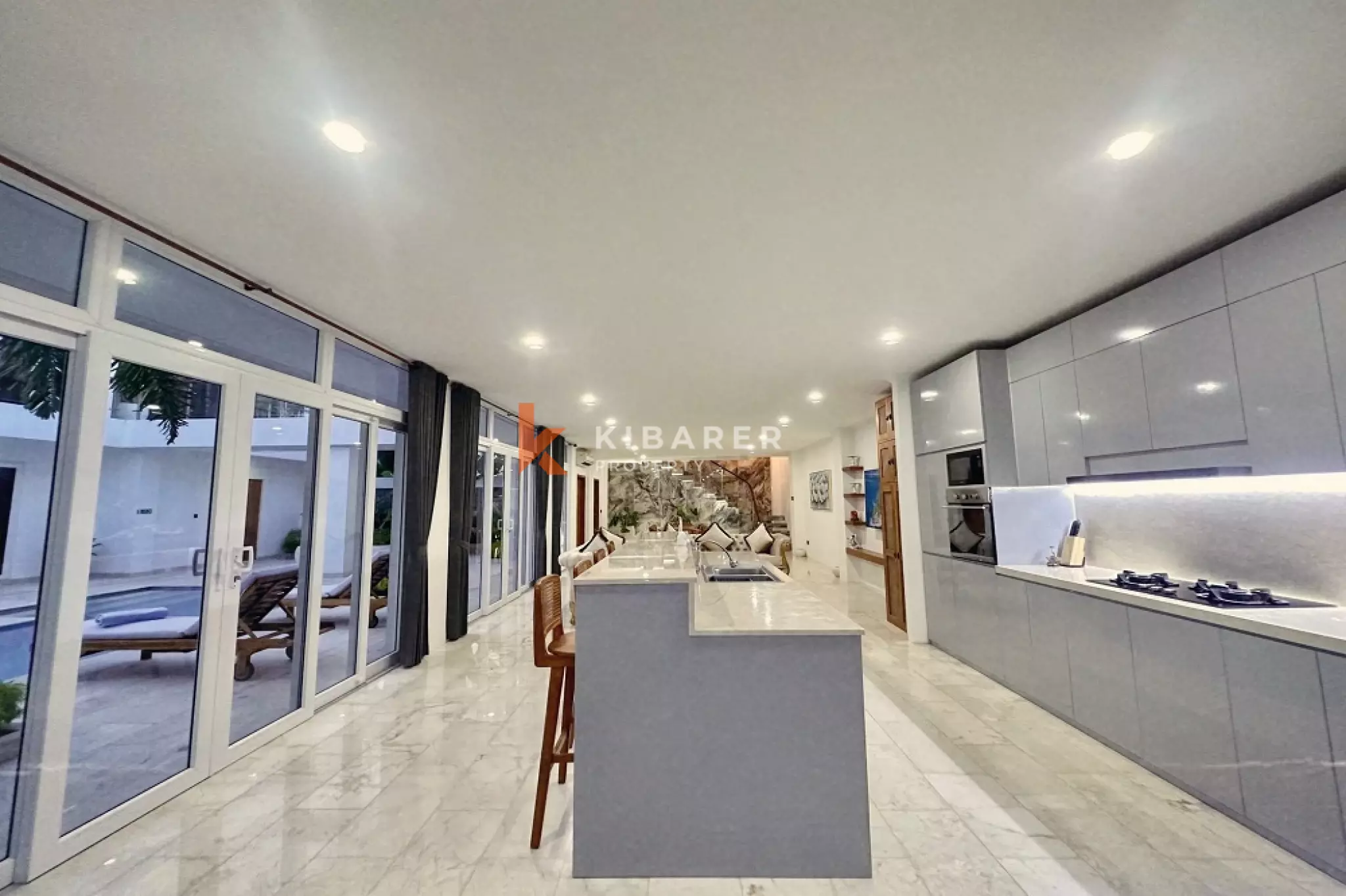 Elegance Four-Bedrooms Enclosed Villa in Tumbak Bayuh Area — image 10