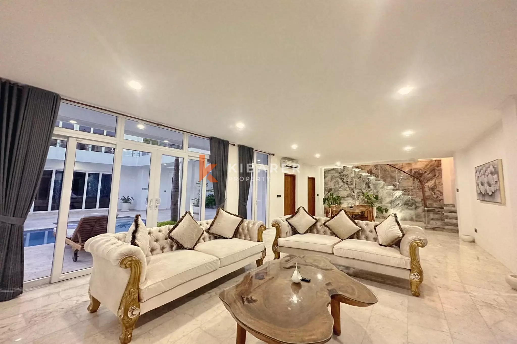 Elegance Four-Bedrooms Enclosed Villa in Tumbak Bayuh Area — image 6