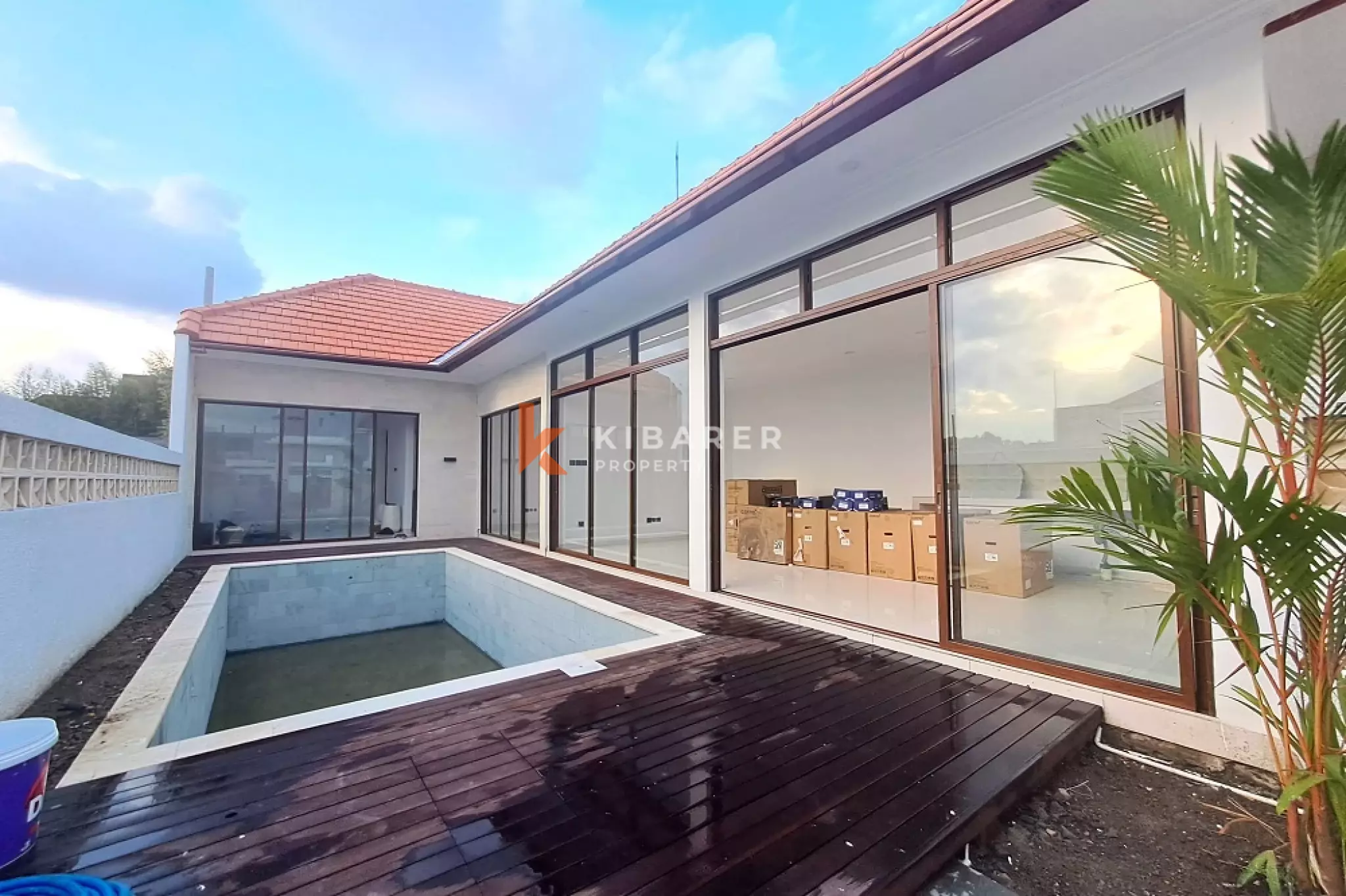 Spacious Modern Canvas Two-Bedrooms Enclosed Living in Kerobokan — image 1
