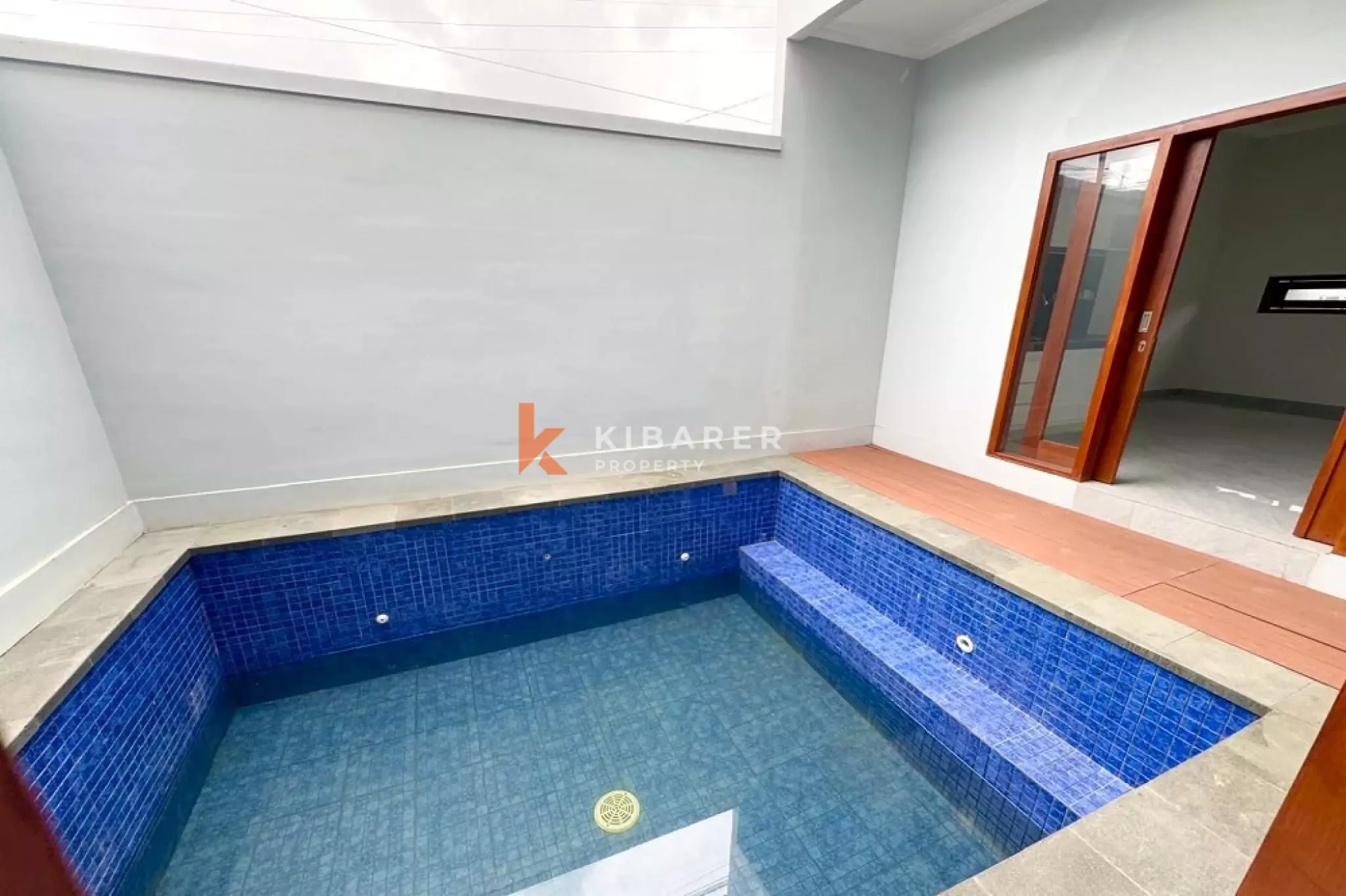Charming Split-Level Semi-Furnished Three-Bedrooms Villa in Sanur — image 2