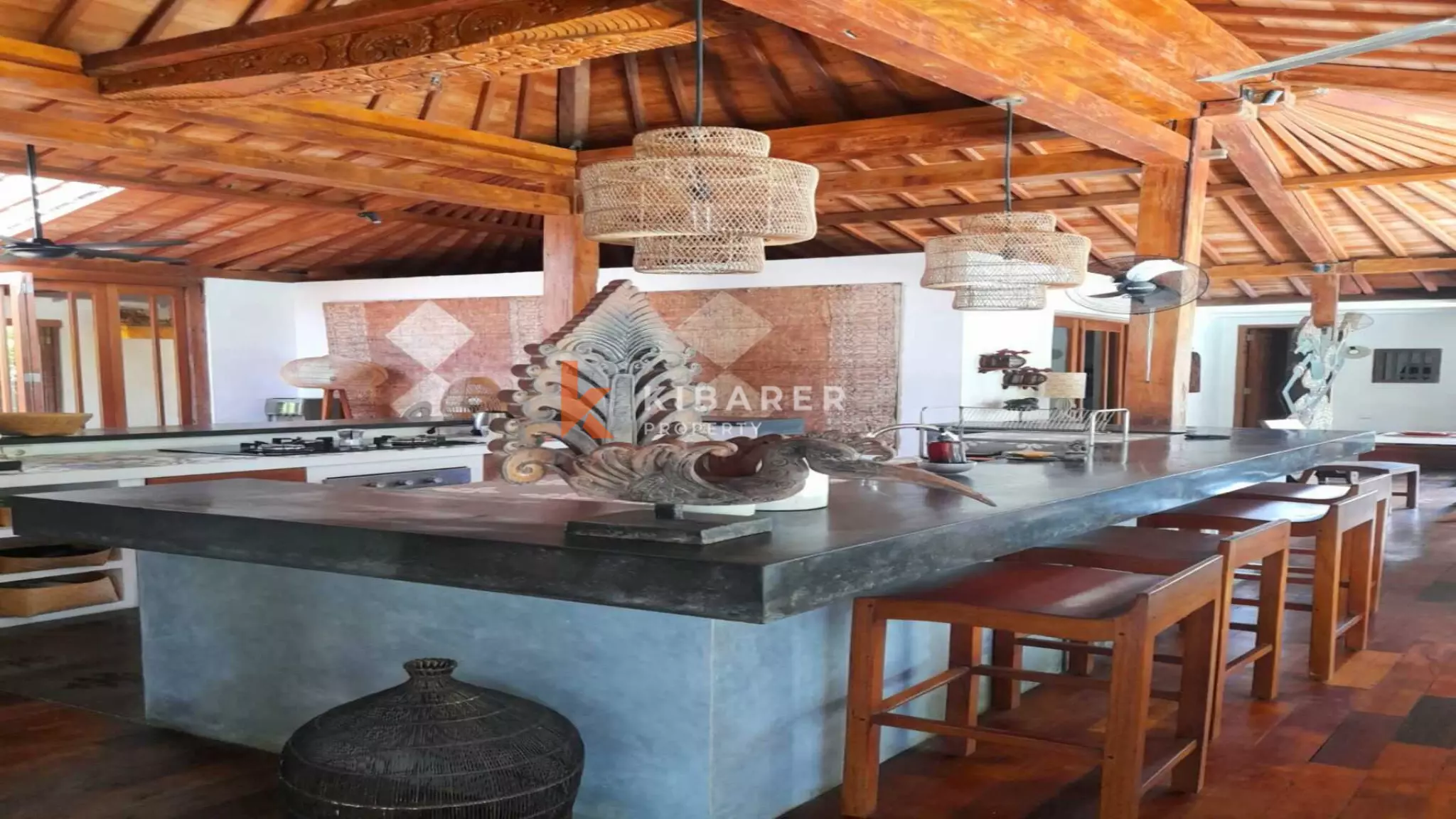 Beautiful Chic Joglo Style Four-Bedroom Villa in Umalas — image 6