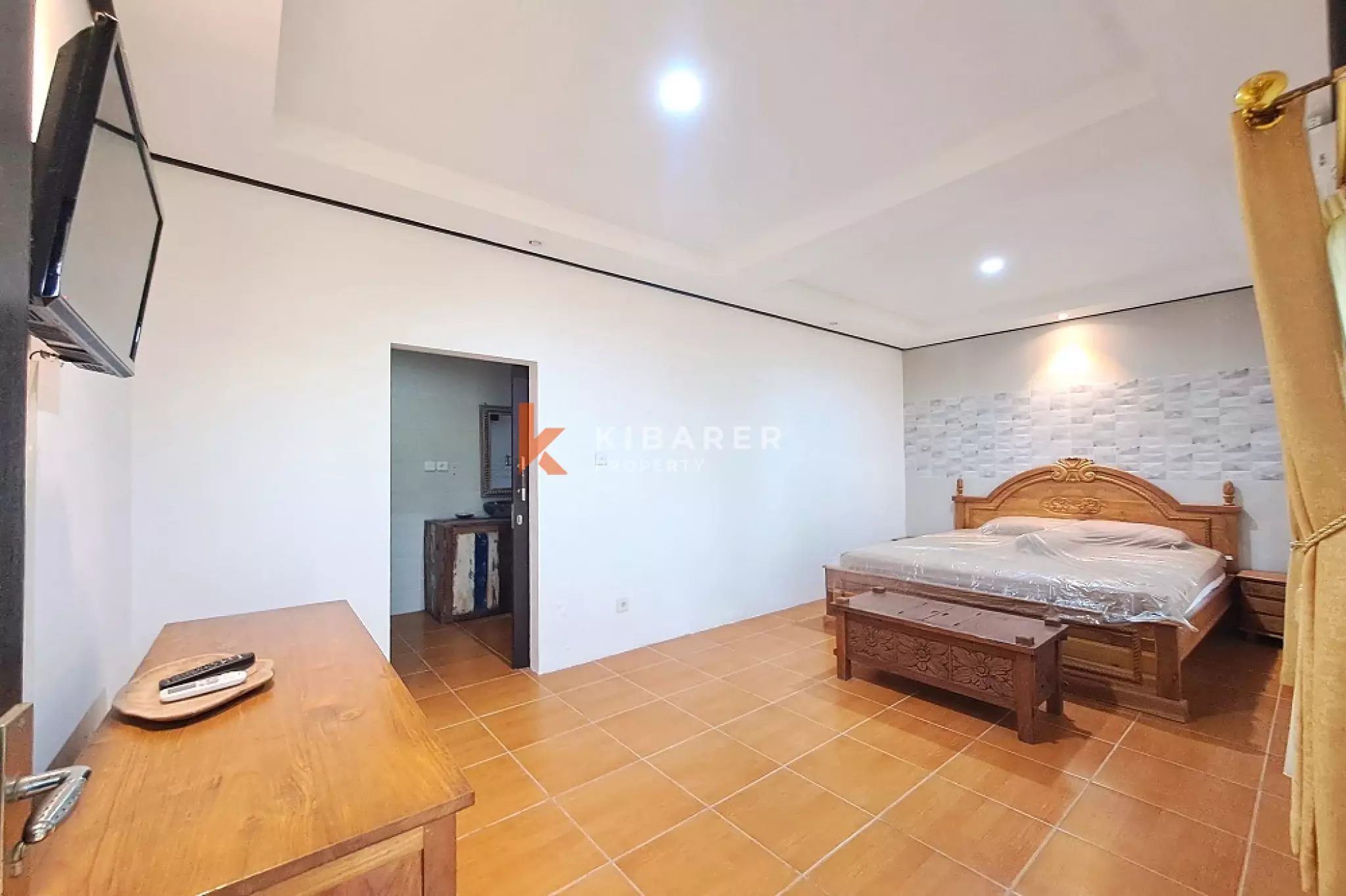 Cozy Two-Bedroom Villa with Rooftop Gazebo in Babakan Canggu — image 10