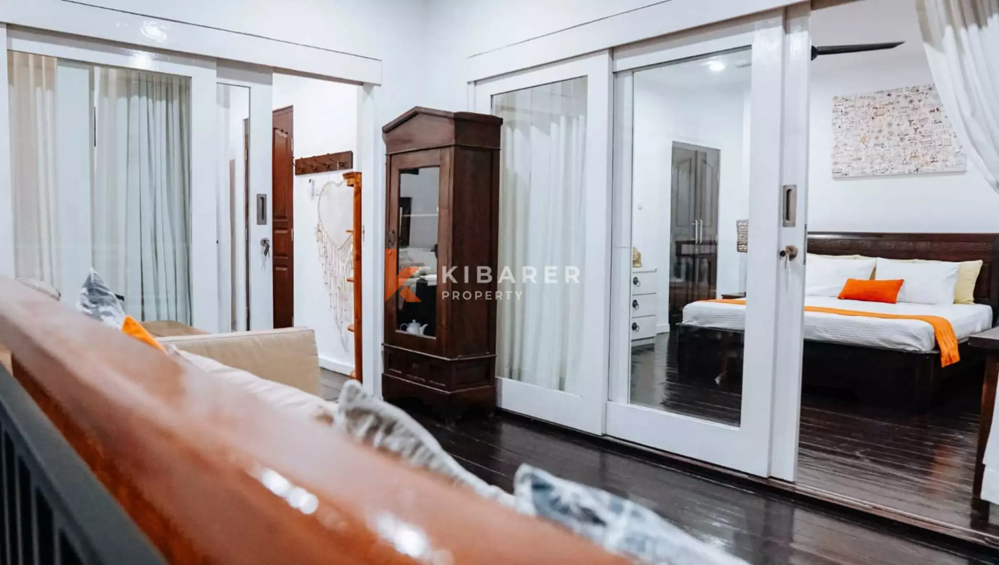 Traditional Open Living Room Three-Bedroom Villa with Tropical Touch in Mertanadi — image 14