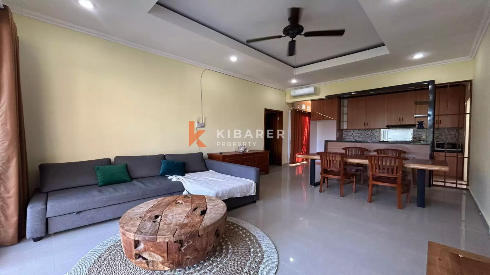Homey Three Bedroom Enclosed Living Room Villa in Sanur — image 8