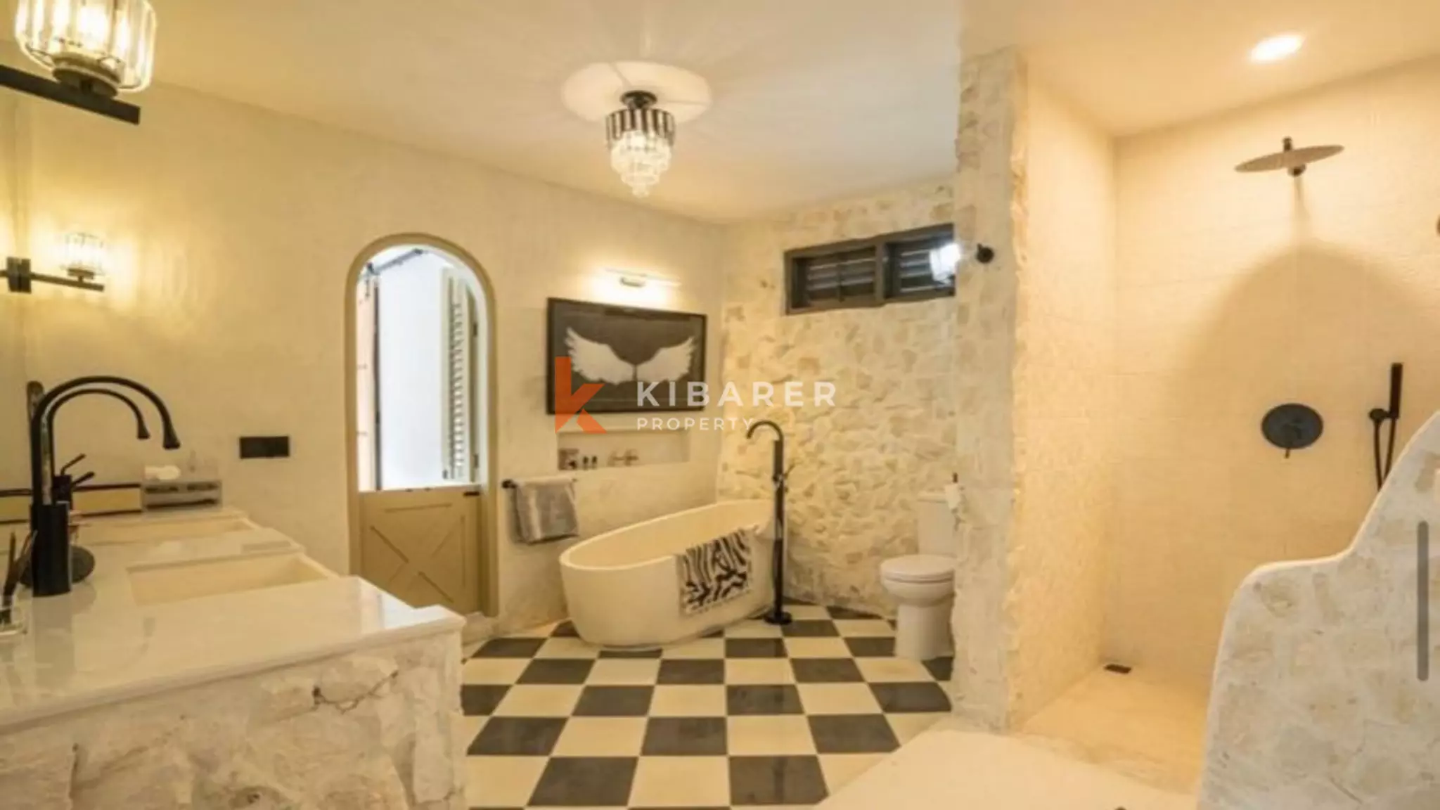Charming Moroccan-Inspired Three-Bedroom Villa in Berawa — image 13