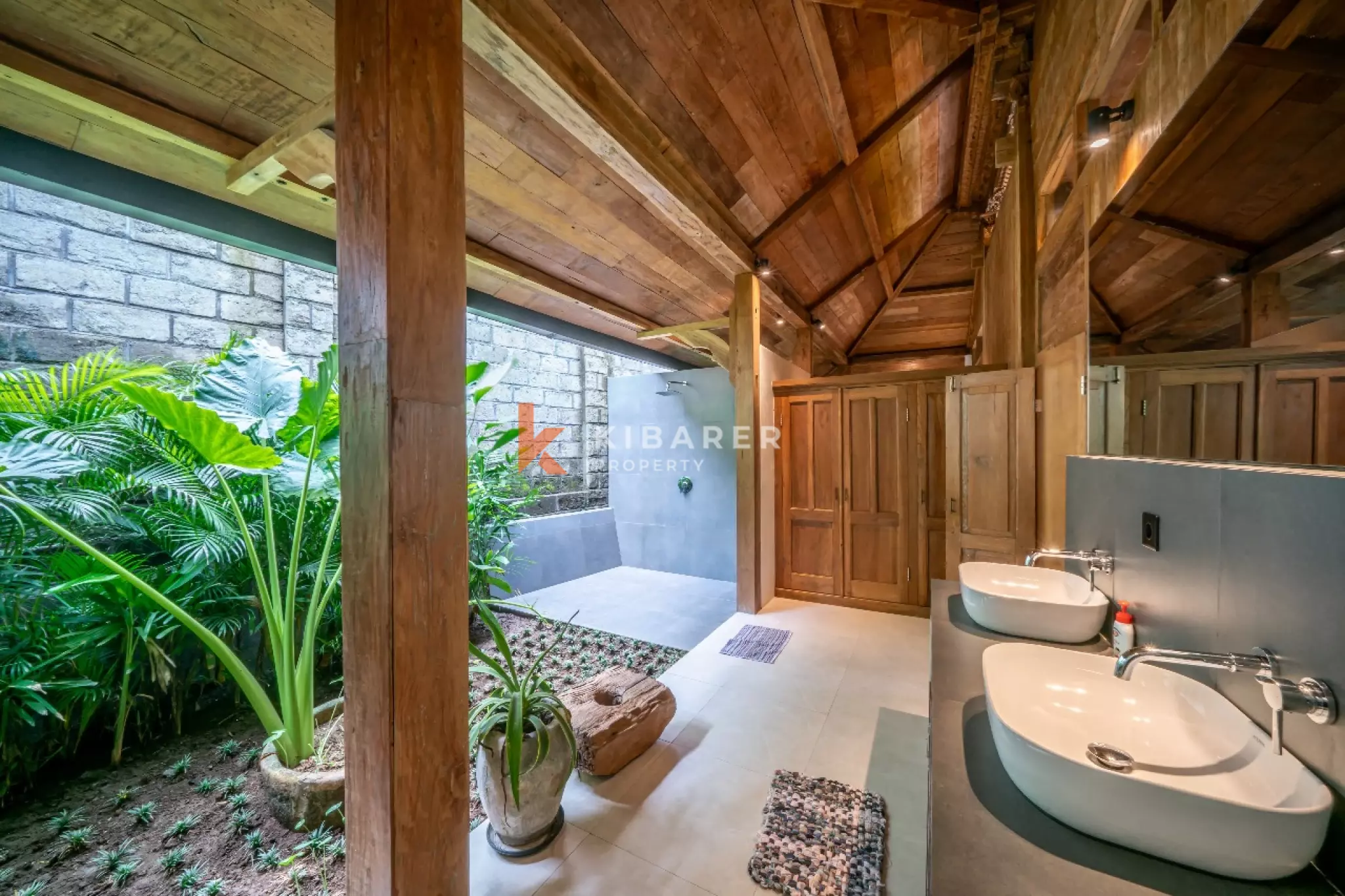 Charming Joglo-Style Three-Bedroom Villa in Quiet Canggu Location — image 15