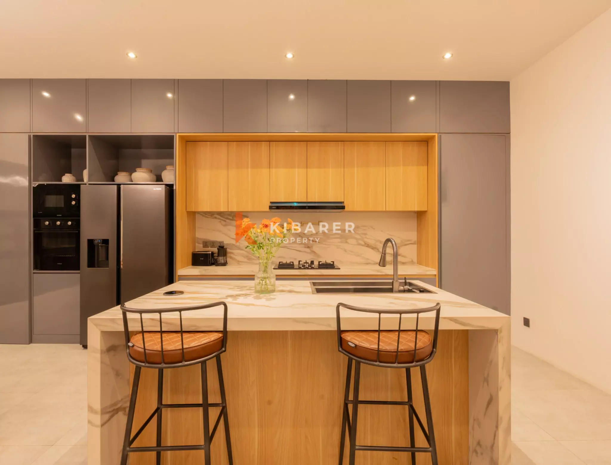 Modern Two Bedroom Villa with Private Enclosed Living in Canggu — image 3