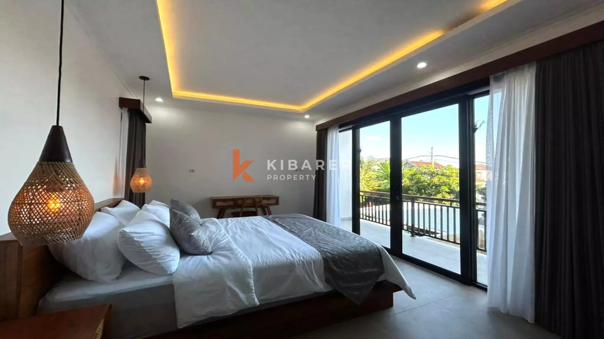 Modern Two-Bedroom Villa with Private Pool in Padonan — image 10
