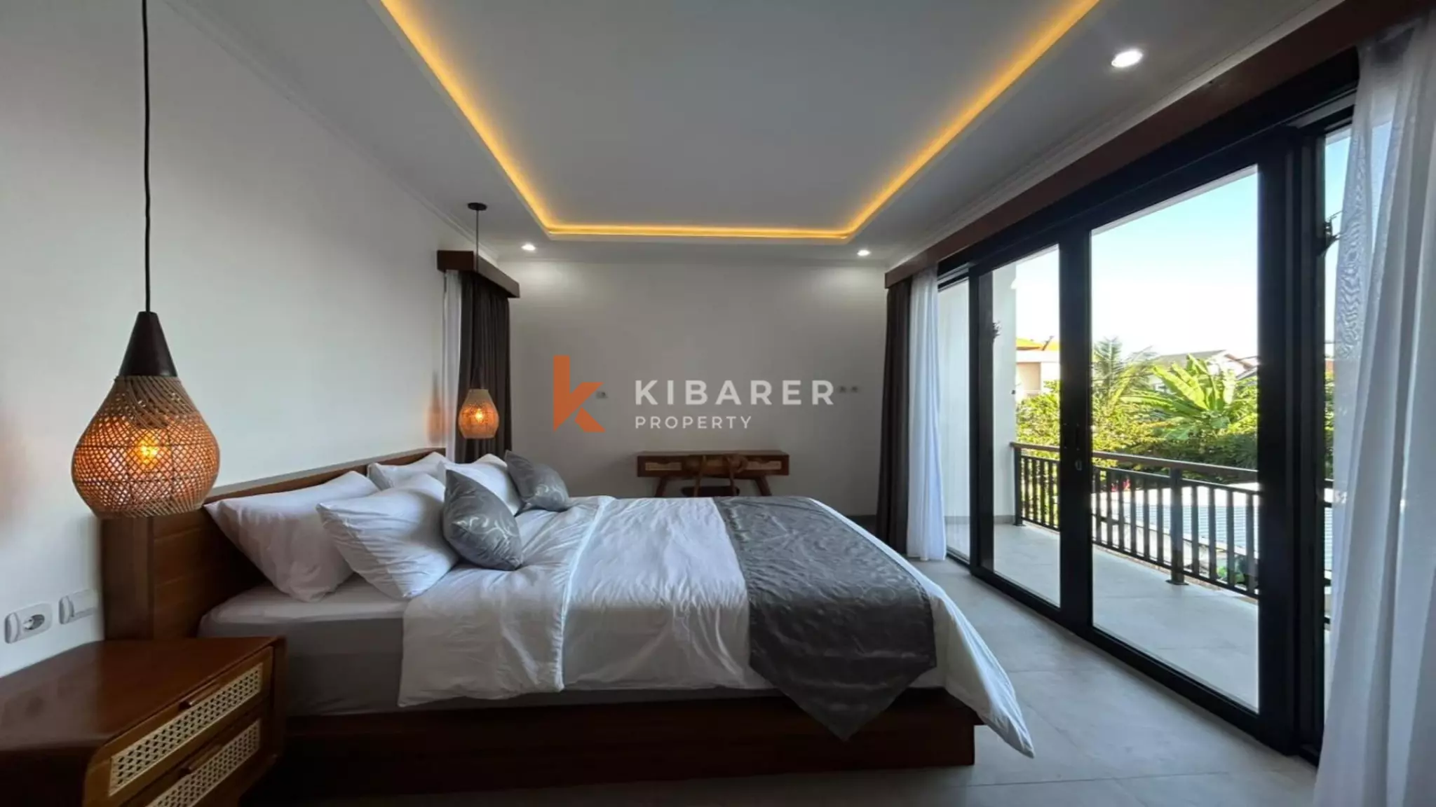 Modern Two-Bedroom Villa with Private Pool in Padonan — image 15