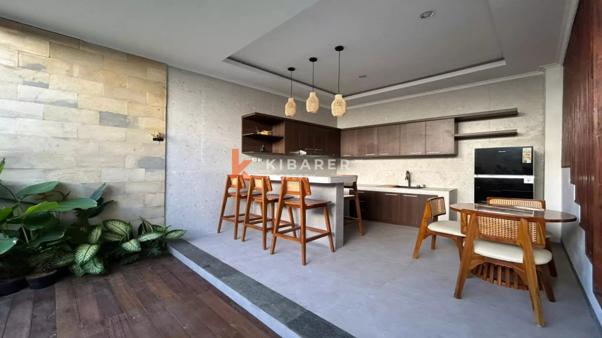 Modern Two-Bedroom Villa with Private Pool in Padonan — image 9