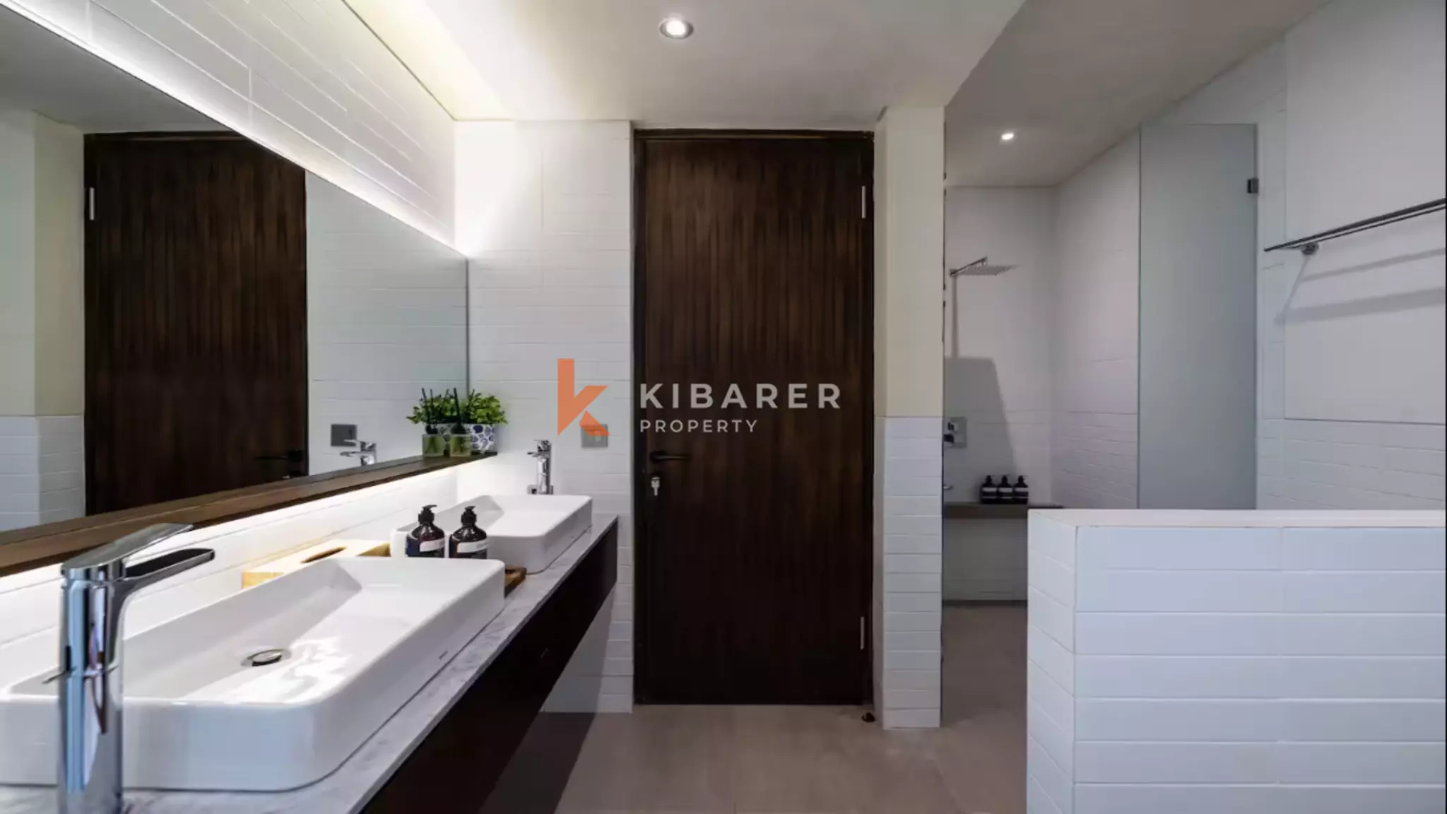 Elegant Three-Bedroom Japandi–Balinese Villa in Ungasan — image 10