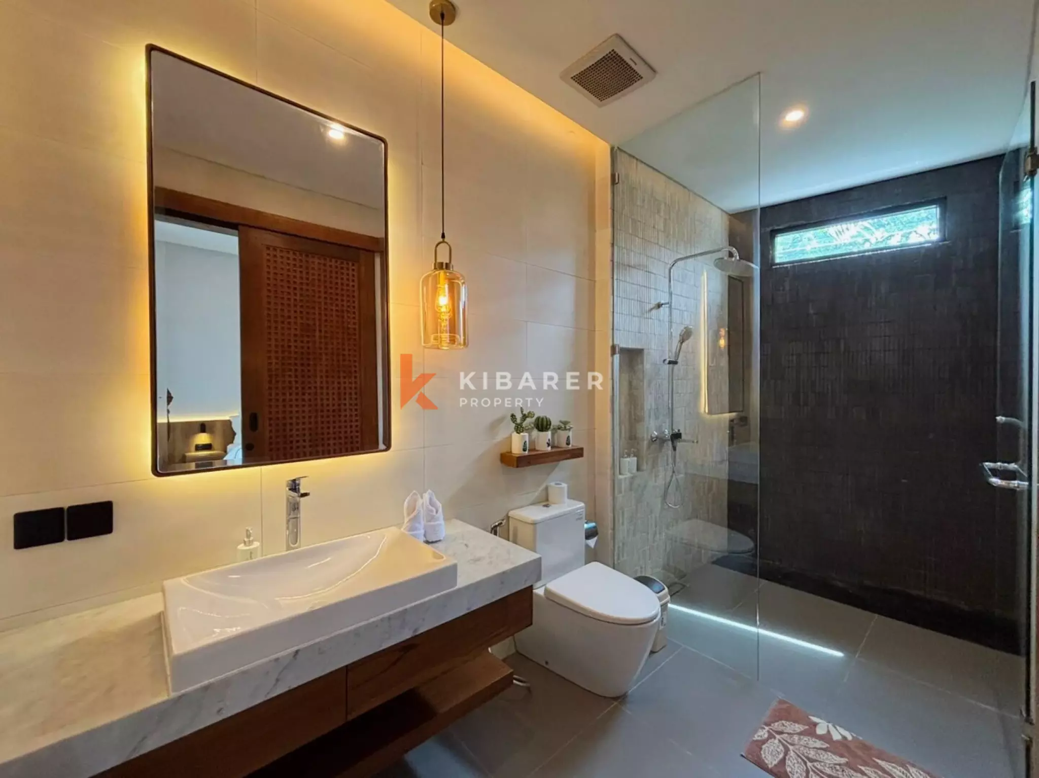 Five Bedroom Luxury Villa with High Ceilings & Spa-Inspired Bathrooms in Batu Bolong — image 18