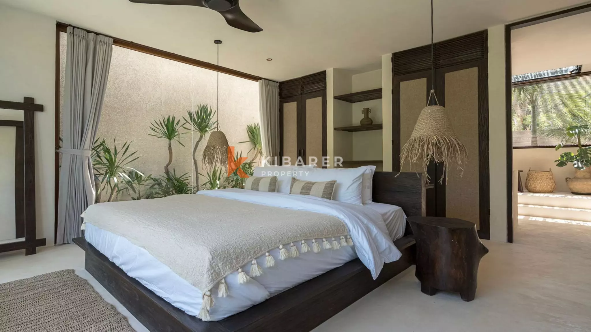 Bohemian-Chic Three Bedroom Villa with Rooftop Ocean and Sunset Views in Uluwatu — image 17