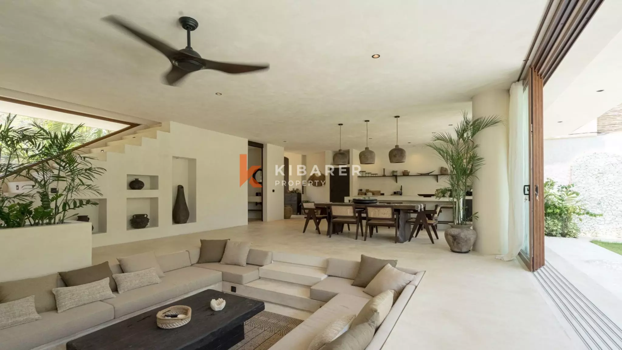 Bohemian-Chic Three Bedroom Villa with Rooftop Ocean and Sunset Views in Uluwatu — image 10