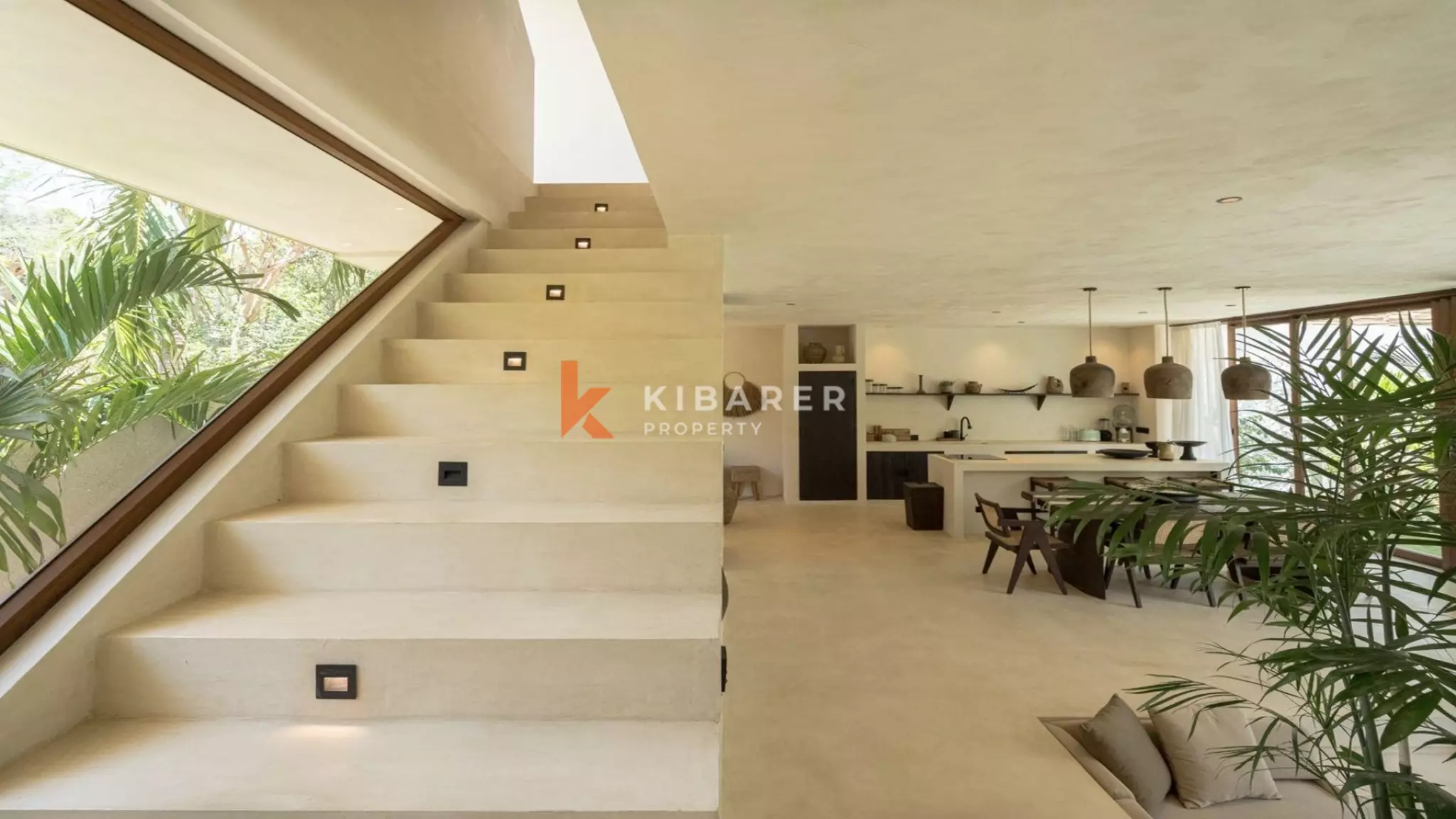 Bohemian-Chic Three Bedroom Villa with Rooftop Ocean and Sunset Views in Uluwatu — image 11