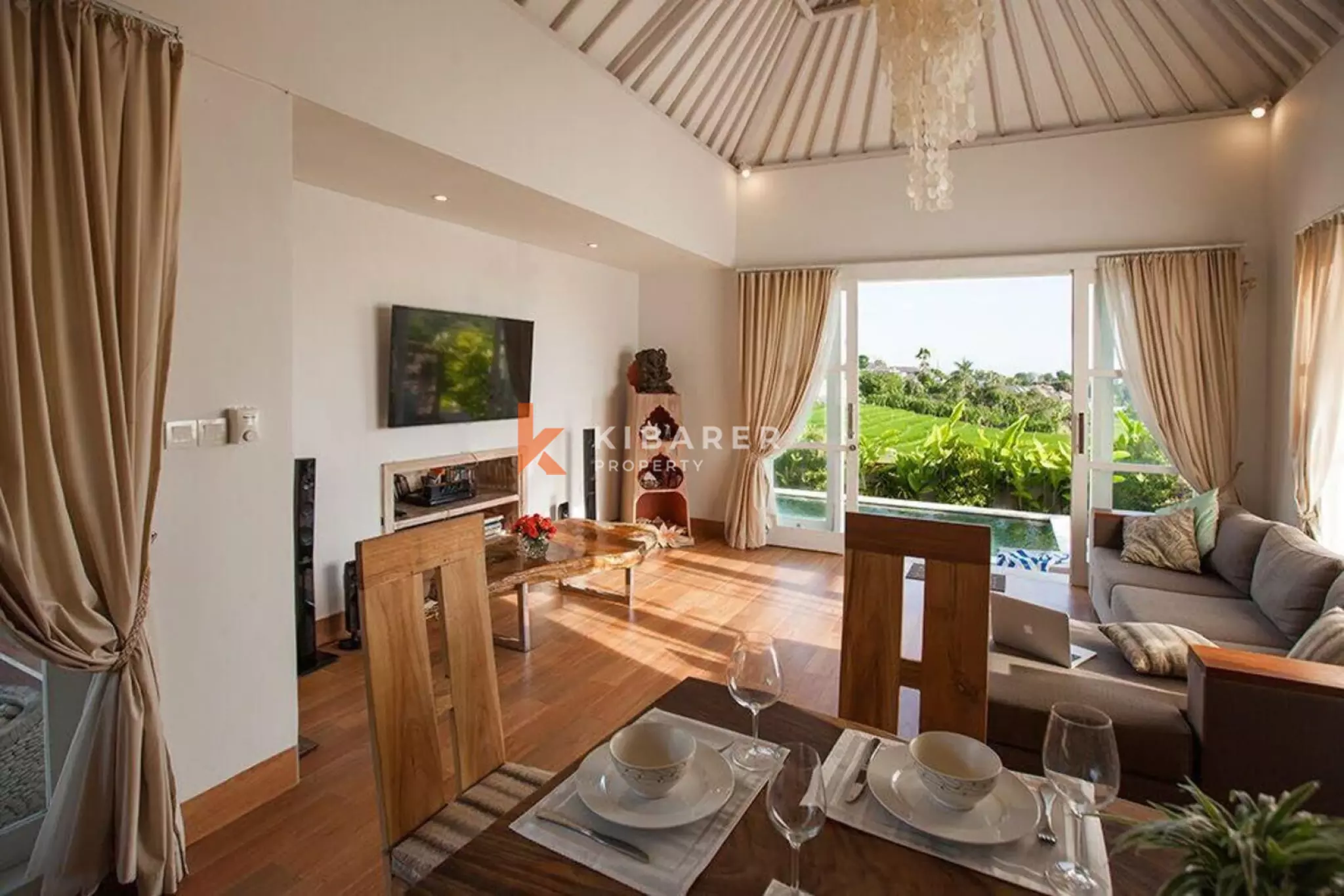 Private Three Bedroom Villa with Views in Canggu — image 3