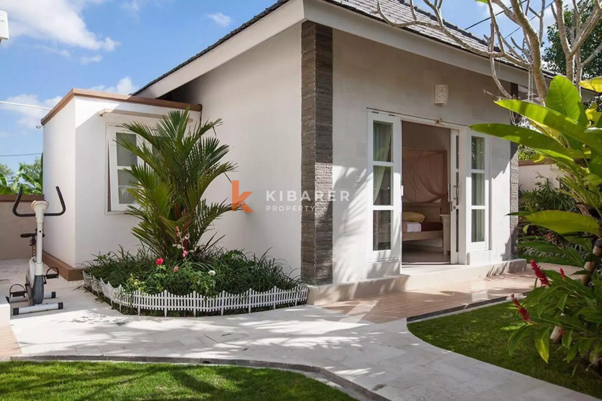 Private Three Bedroom Villa with Views in Canggu — image 2