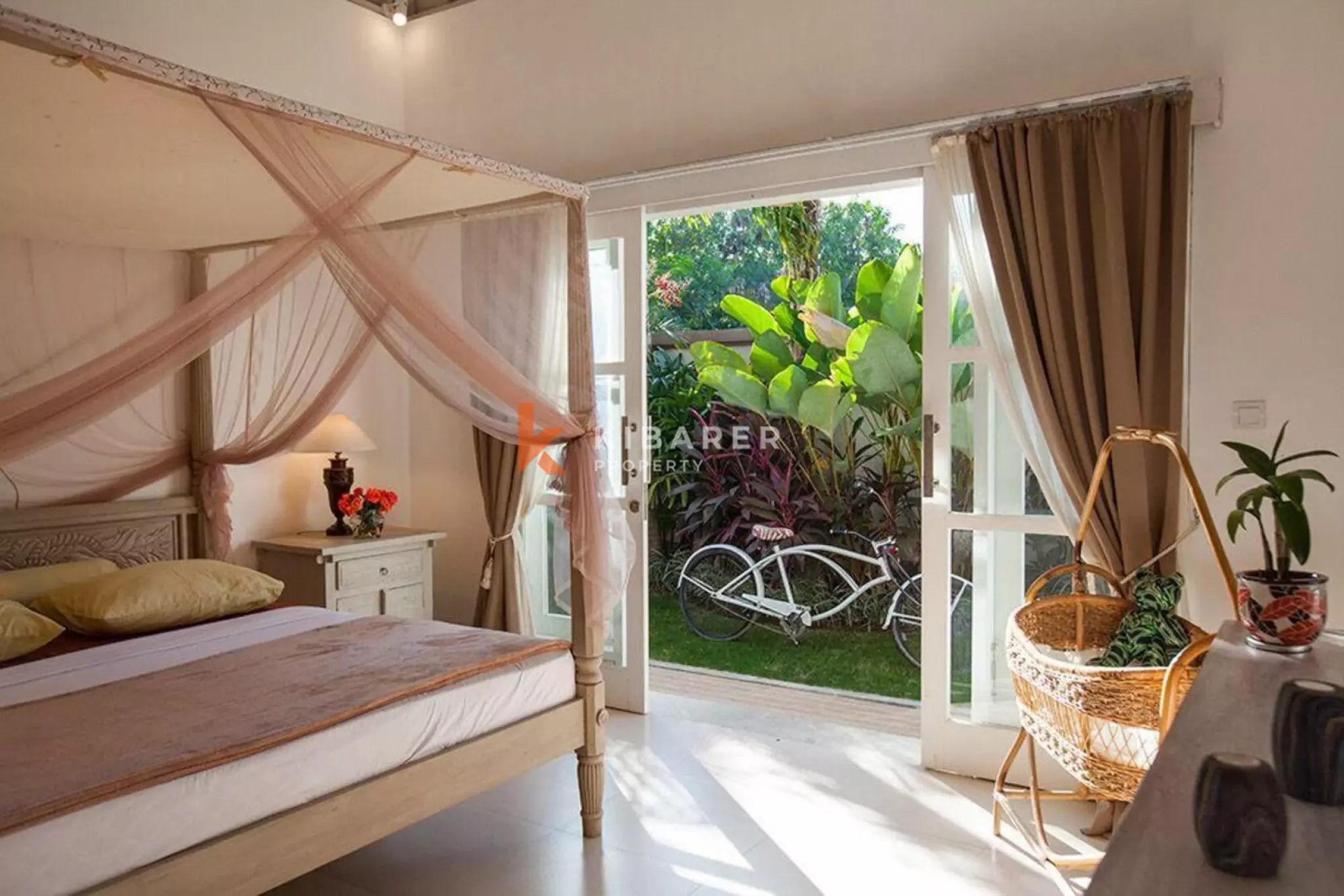 Private Three Bedroom Villa with Views in Canggu — image 10