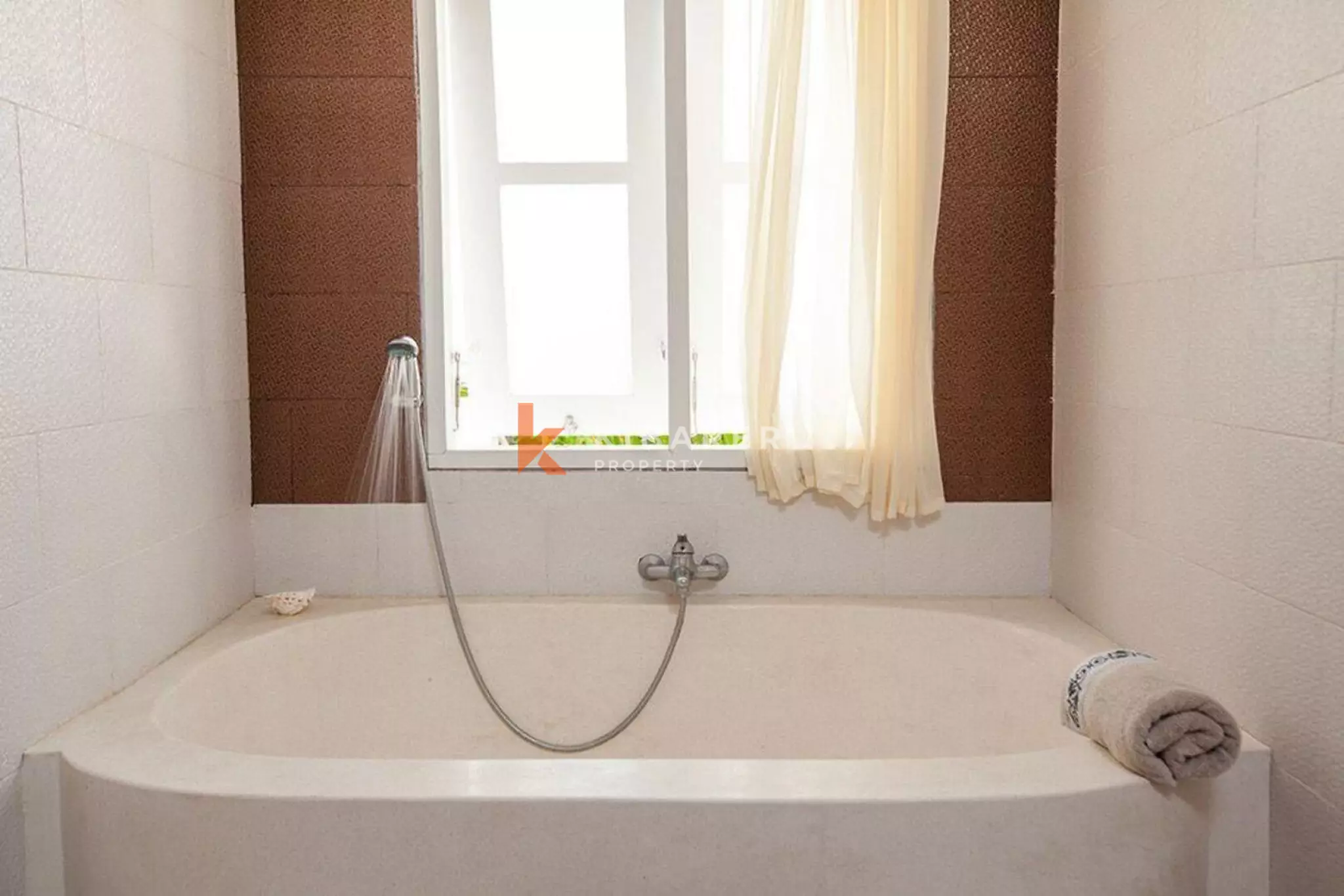 Private Three Bedroom Villa with Views in Canggu — image 11