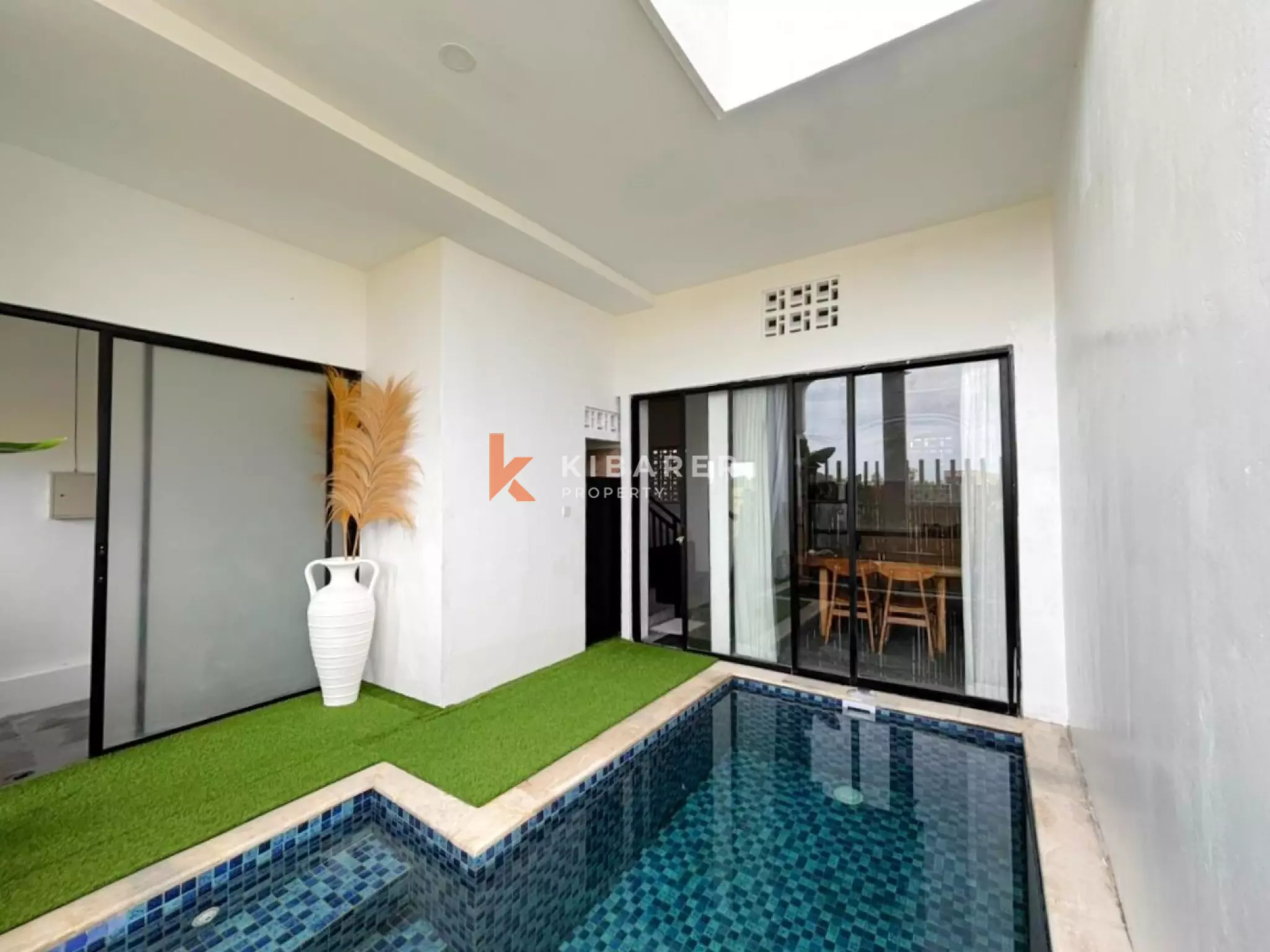 Three Bedrooms Enclosed Living Villa in Munggu — image 2
