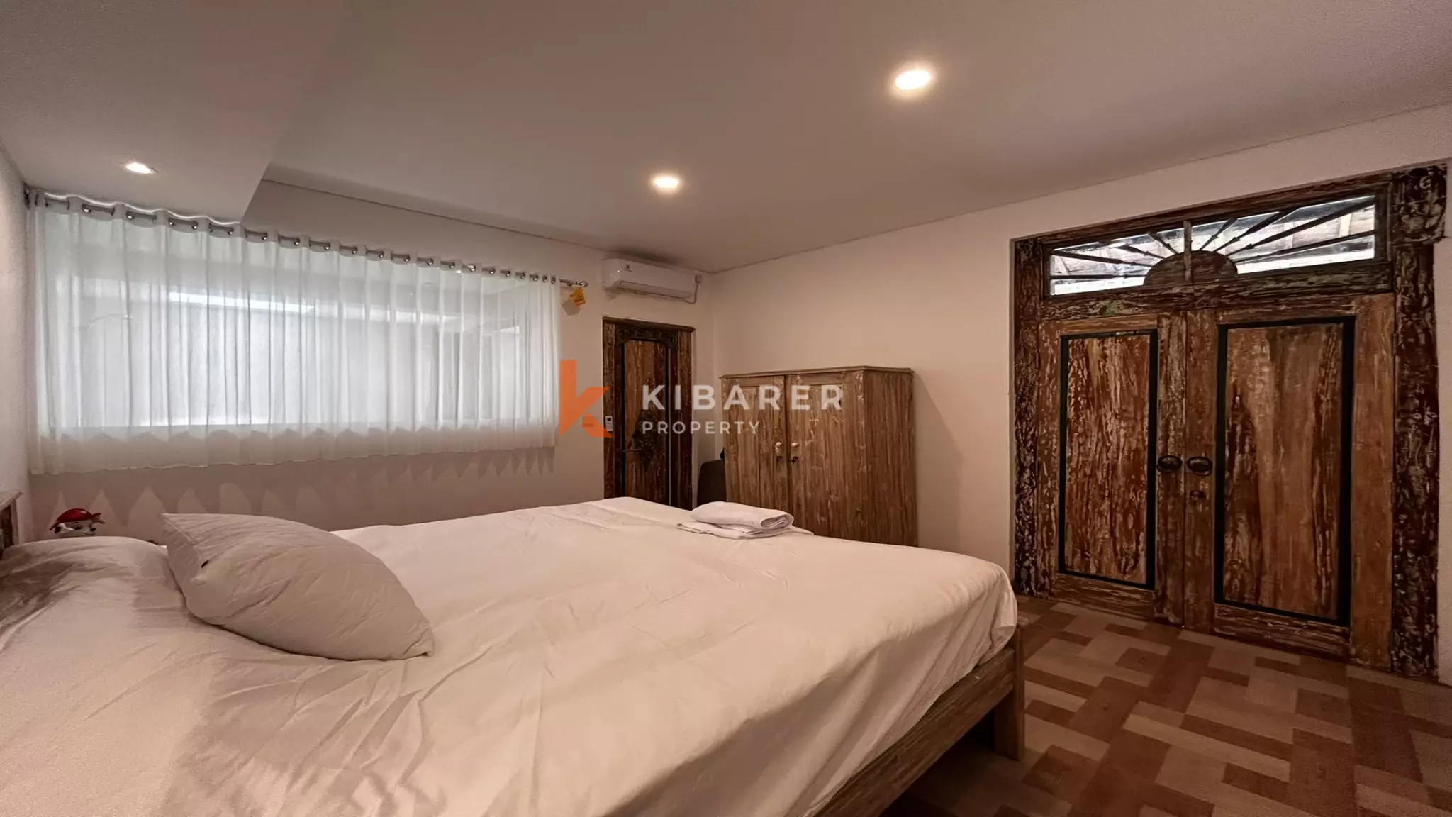 Beautiful Two-Bedroom Joglo Villa with Open Living Room Located in Tumbak Bayuh — image 12
