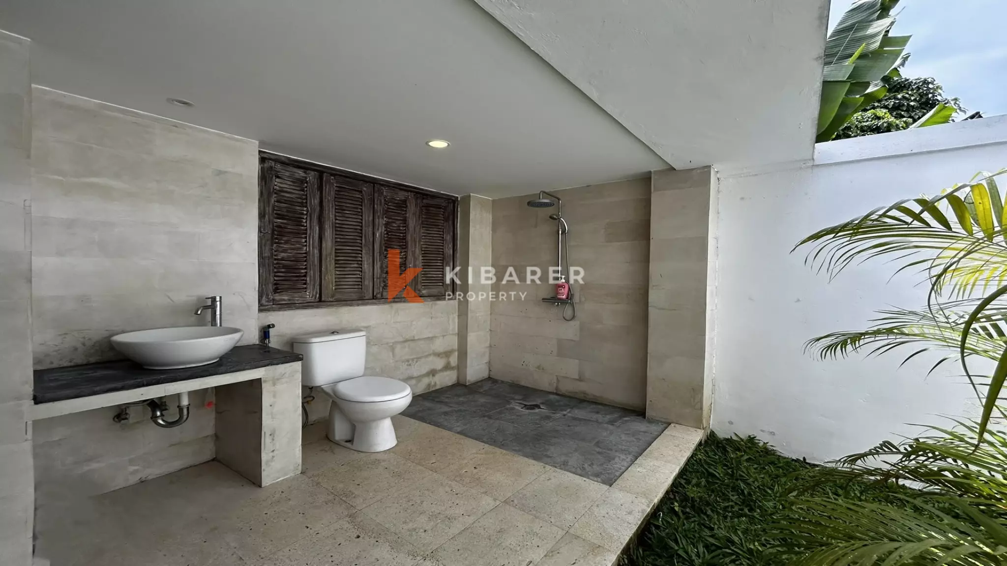 Beautiful Two-Bedroom Joglo Villa with Open Living Room Located in Tumbak Bayuh — image 15