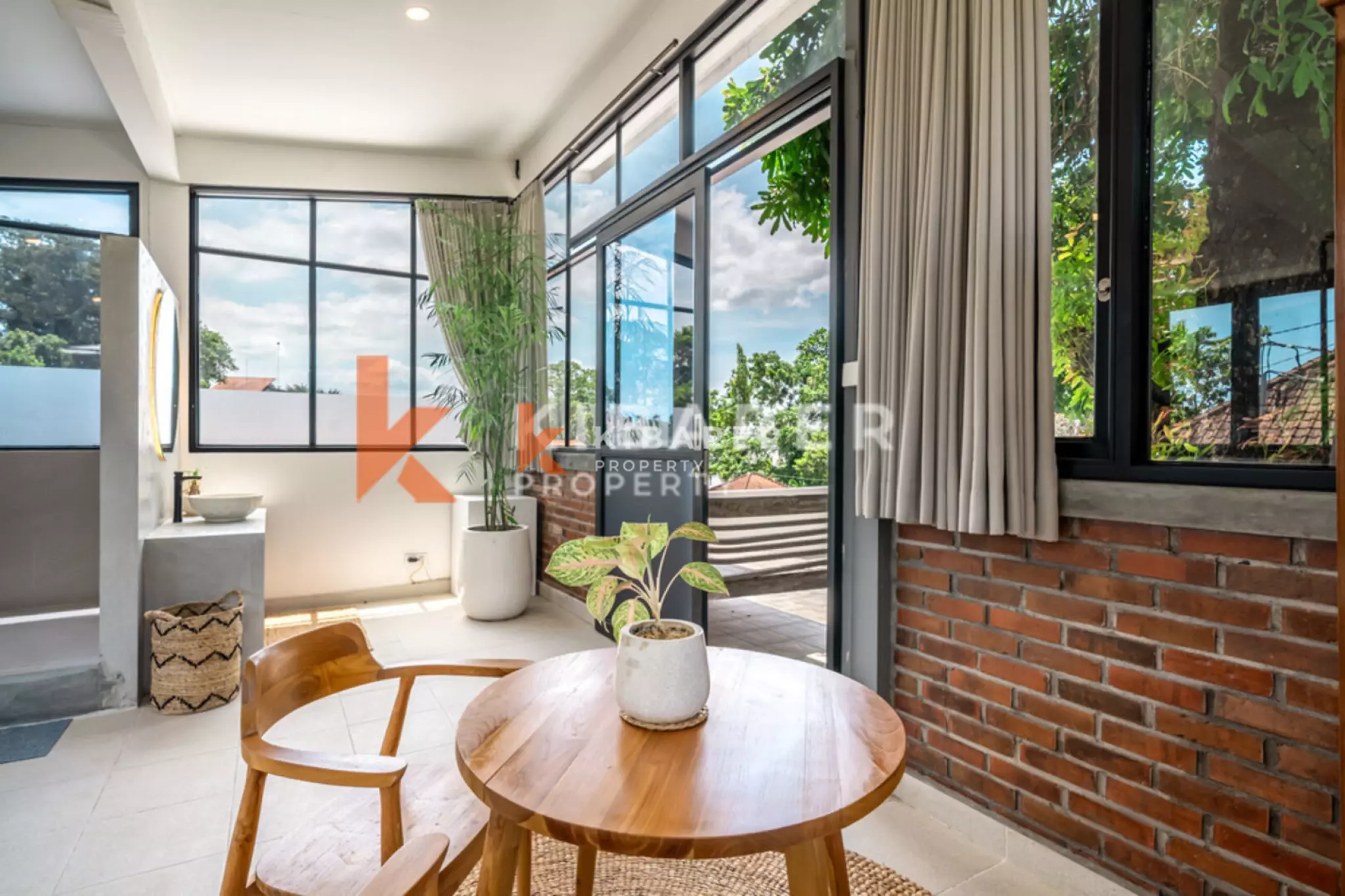 Exclusive Modern Villa with Five Bedrooms in Umalas — image 17