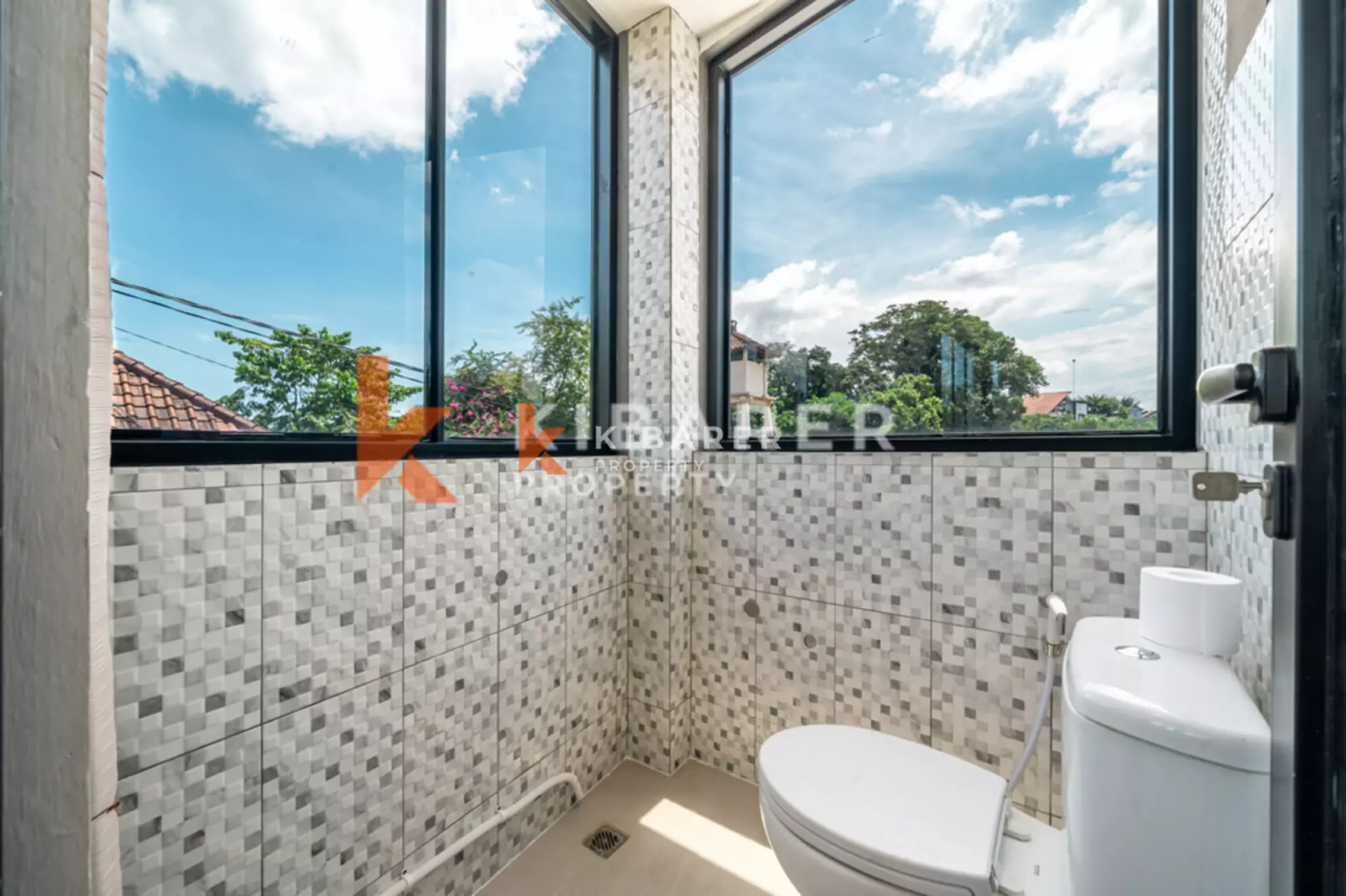 Exclusive Modern Villa with Five Bedrooms in Umalas — image 15