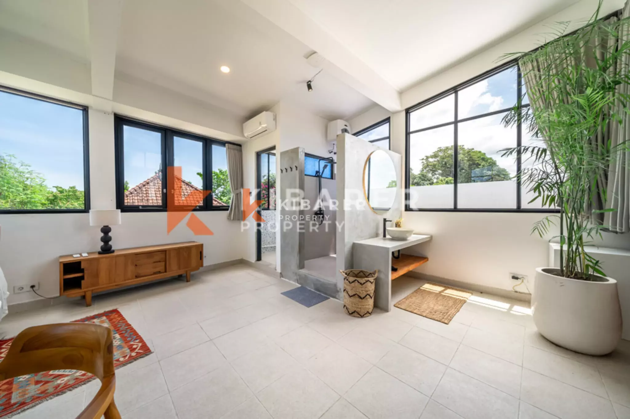 Exclusive Modern Villa with Five Bedrooms in Umalas — image 14
