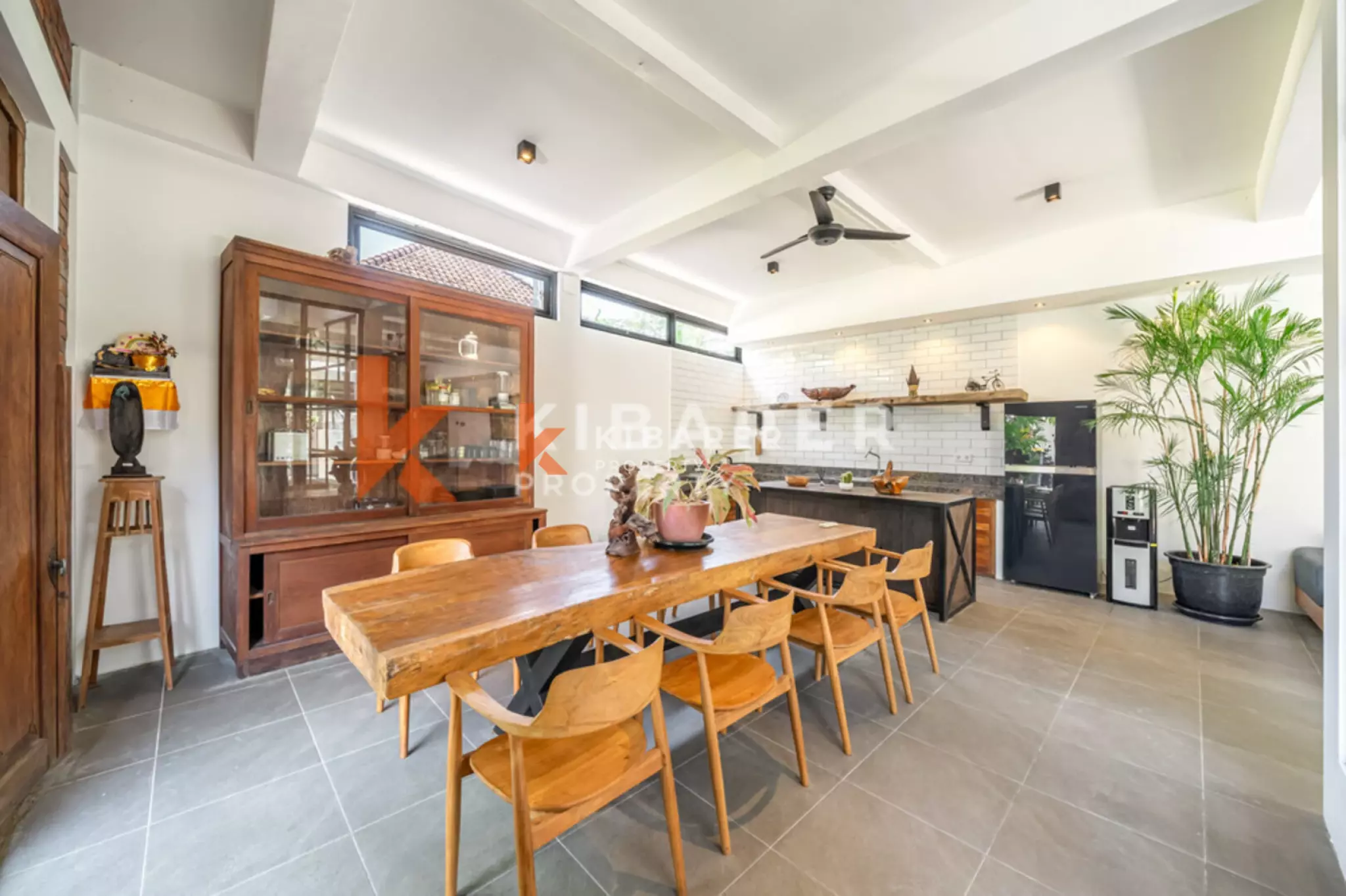 Exclusive Modern Villa with Five Bedrooms in Umalas — image 3
