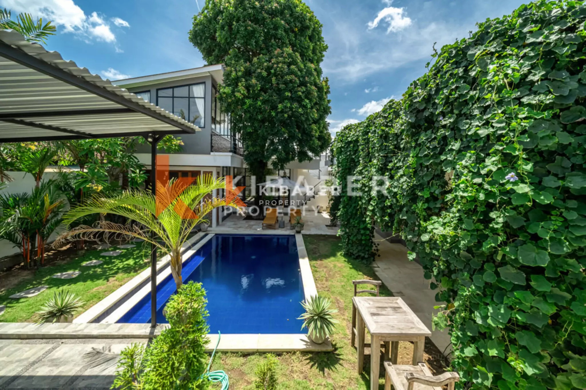 Exclusive Modern Villa with Five Bedrooms in Umalas — image 2