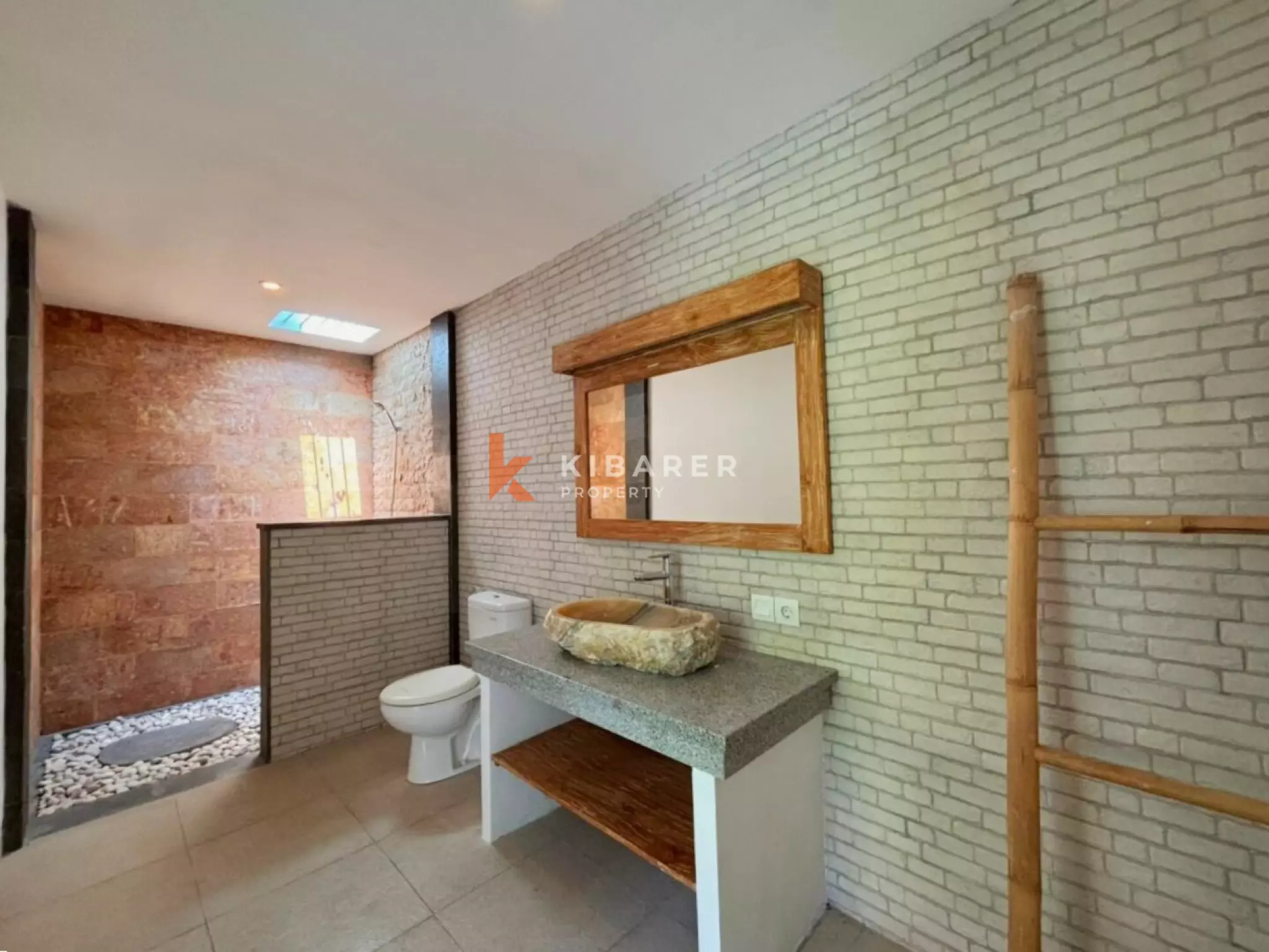 Hidden Gem Three Bedroom Semi-Furnished Villa in Canggu Area — image 19