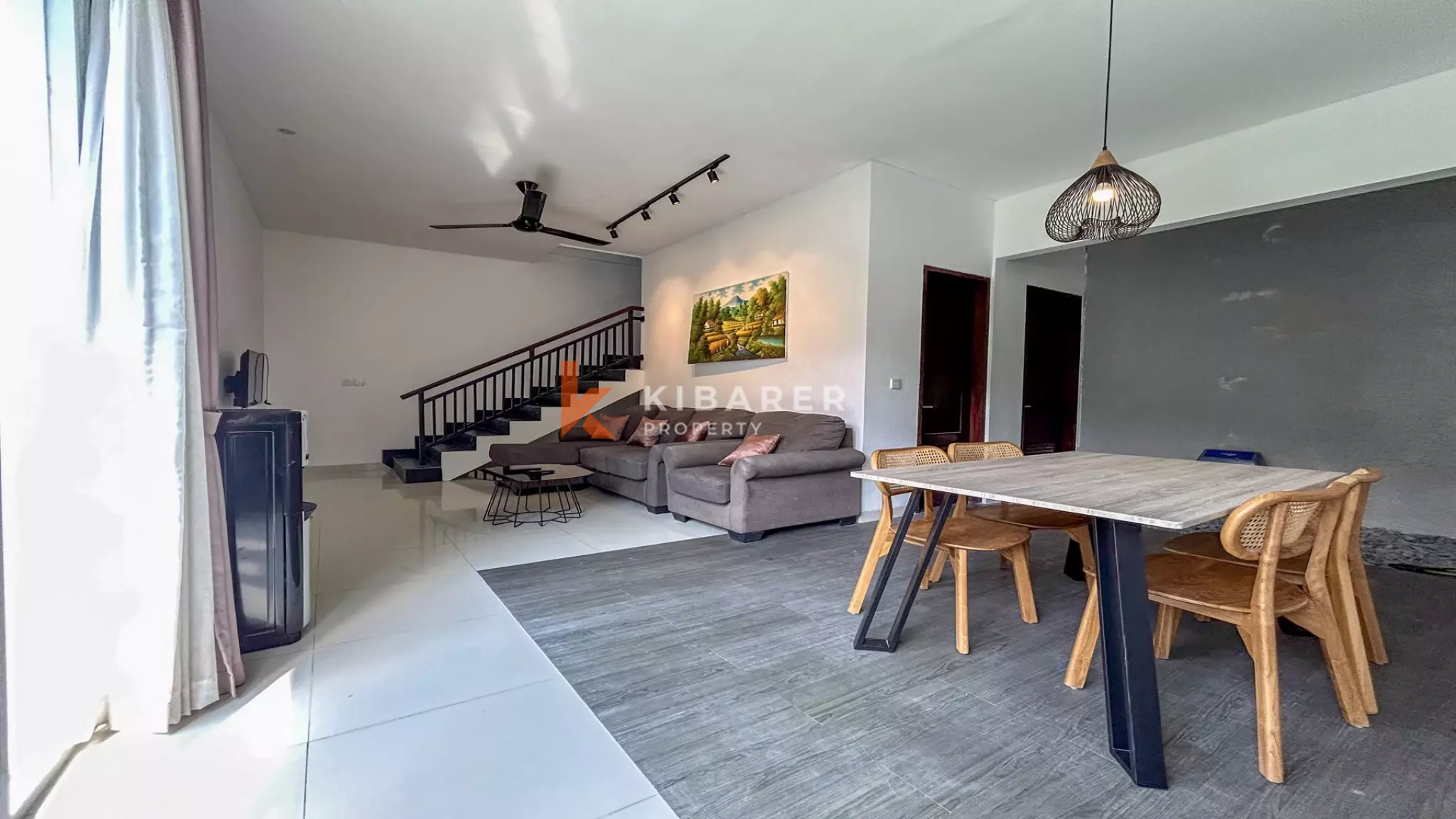 Comfortable Three-Bedroom Villa with Enclosed Living in Berawa — image 9