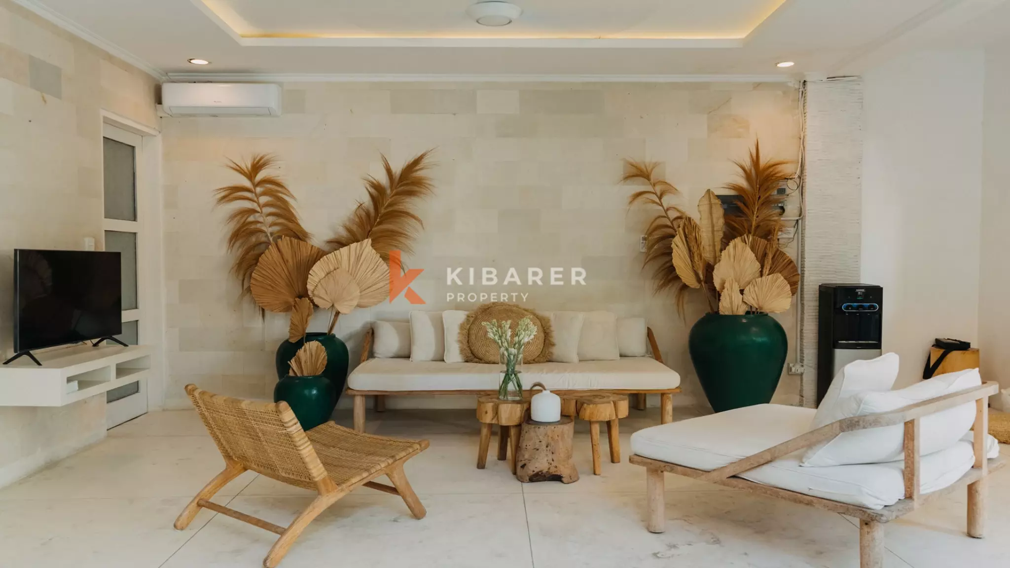 Beautiful Three-Bedroom Villa Located in Canggu Area — image 7