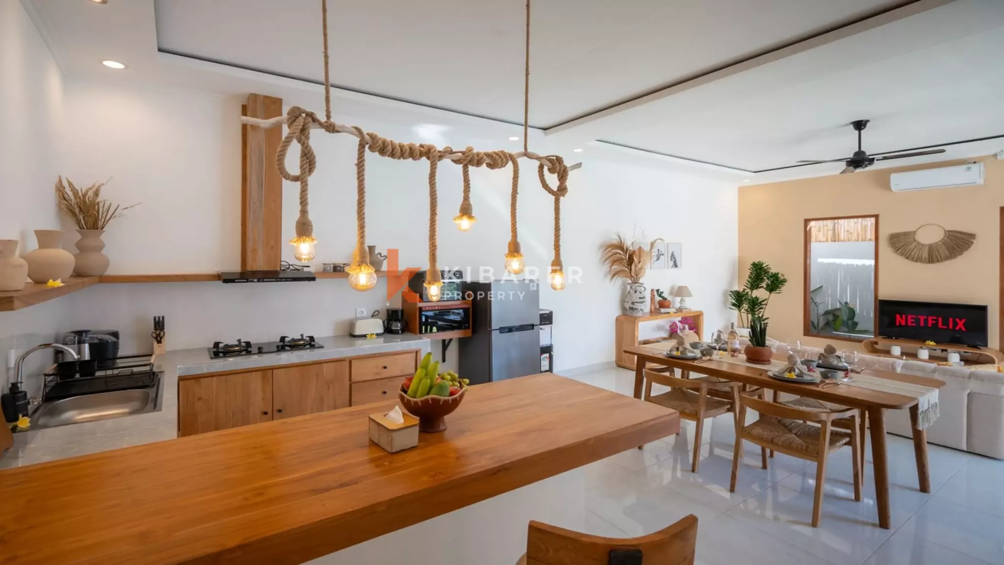 Stunning Two-Bedroom Luxury Oasis Villa in Umalas — image 9