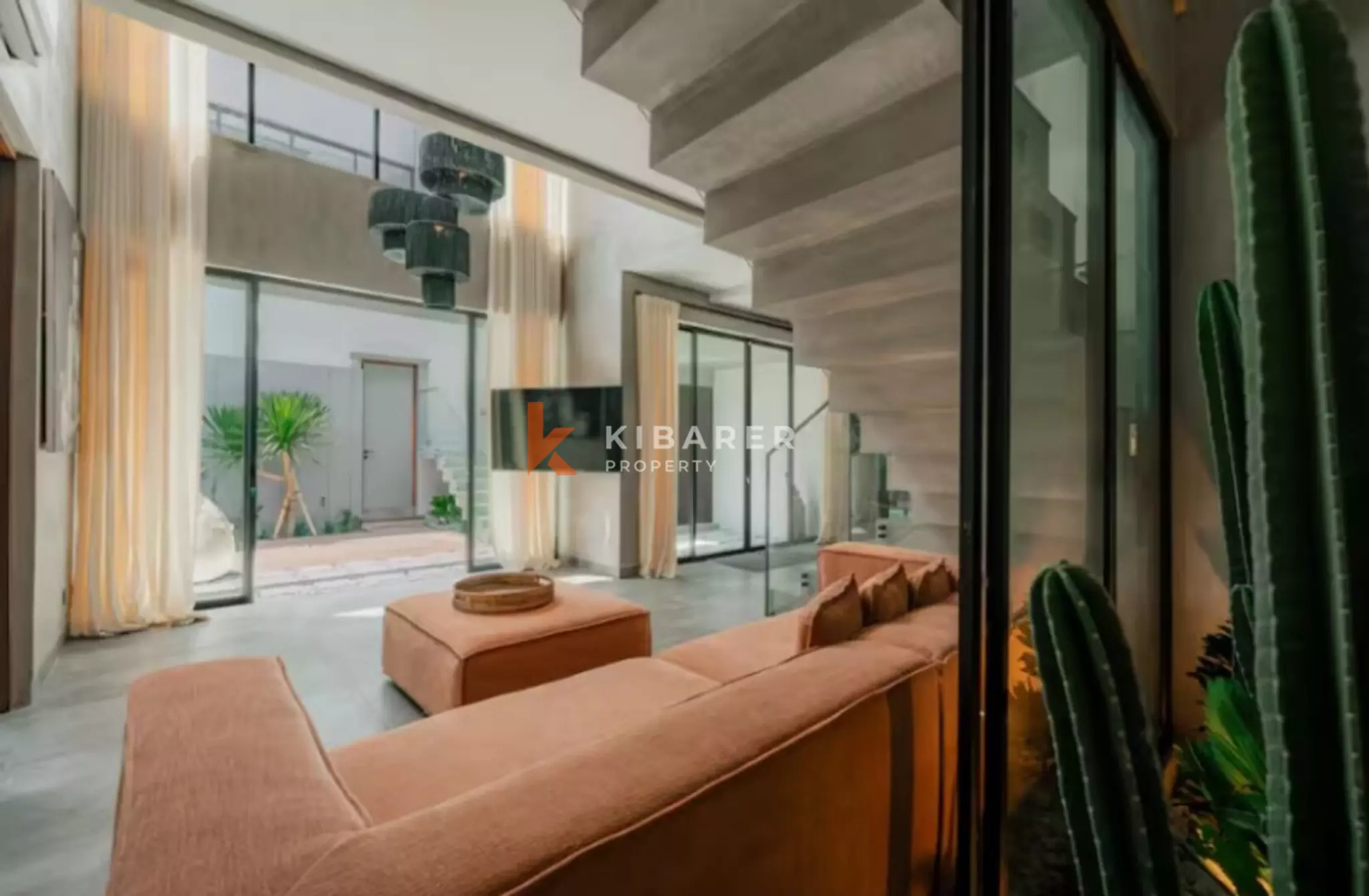 Bold & Beautiful Three Bedroom Villa in Umalas — image 3